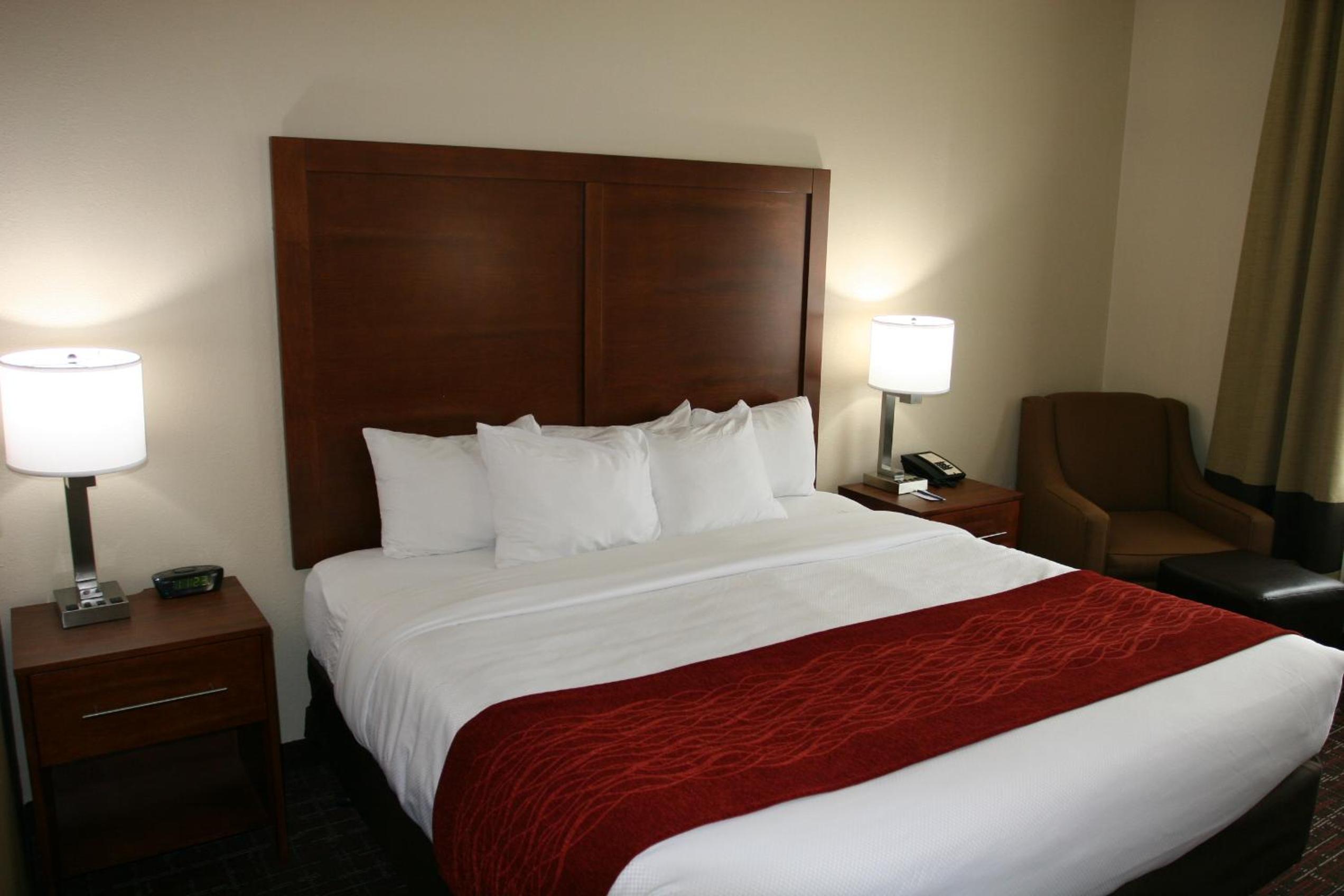 King Room - Accessible/Non-Smoking
