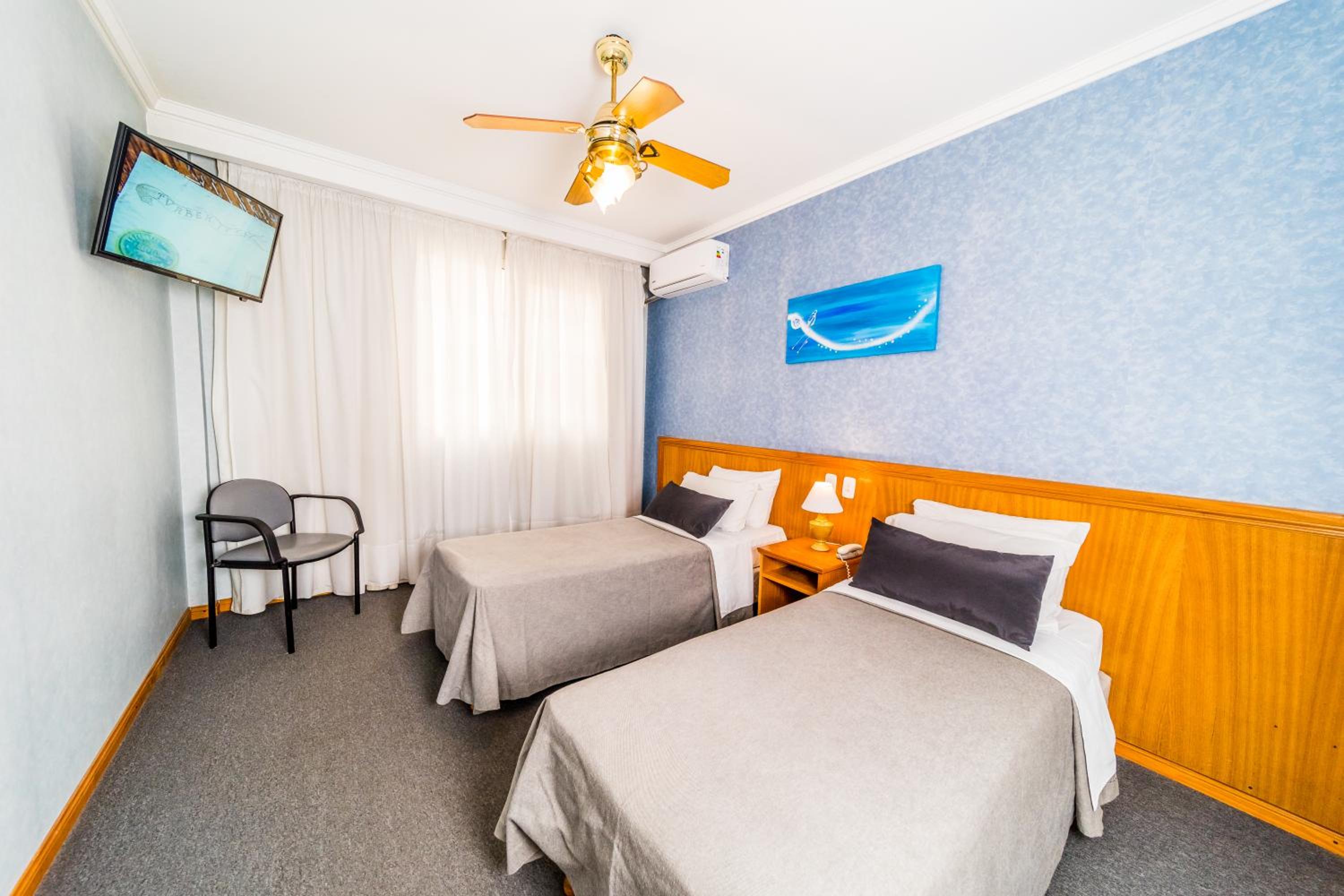 Superior Quadruple Room photo 3