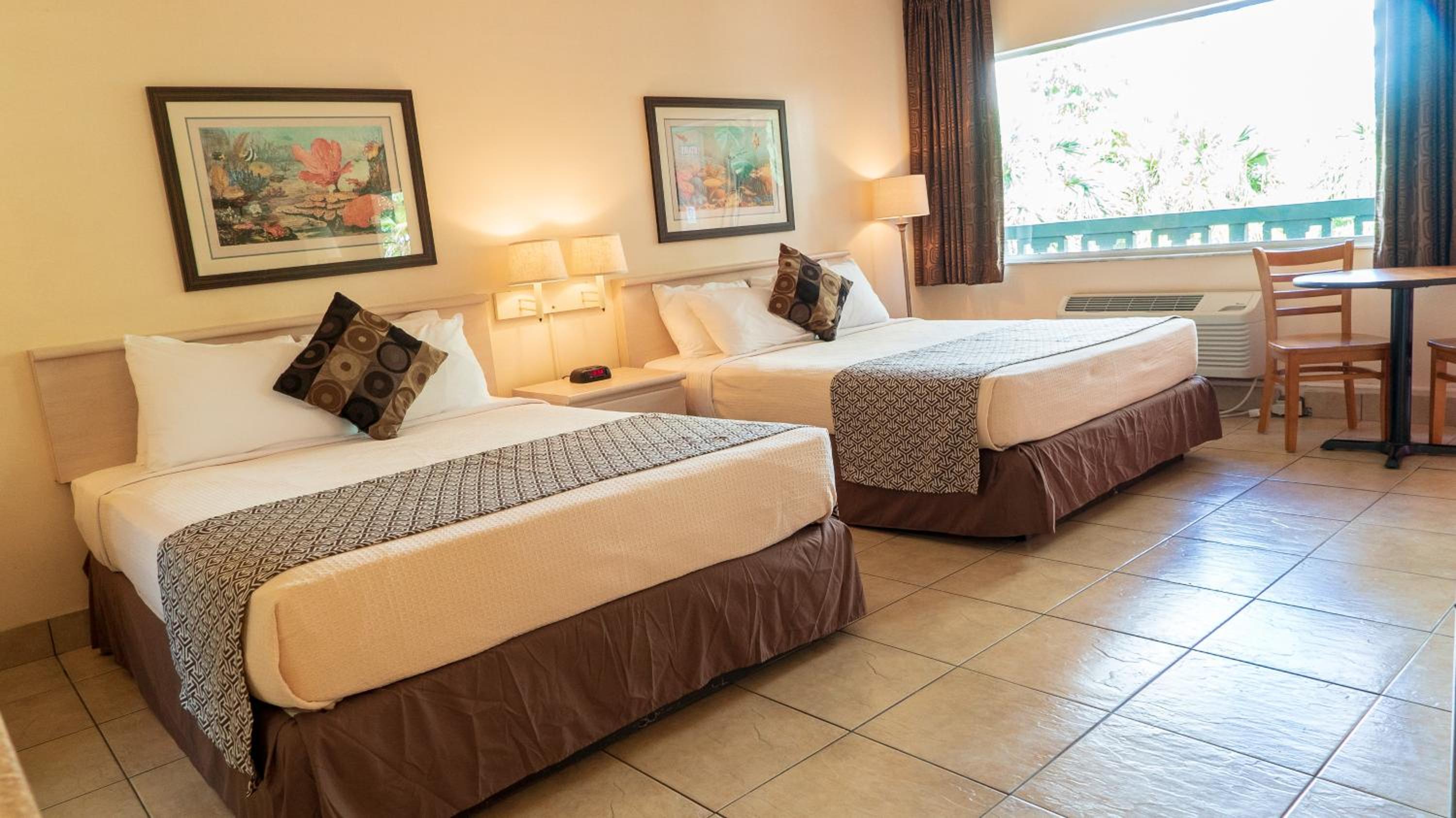 Deluxe Queen Room - Photo 2
