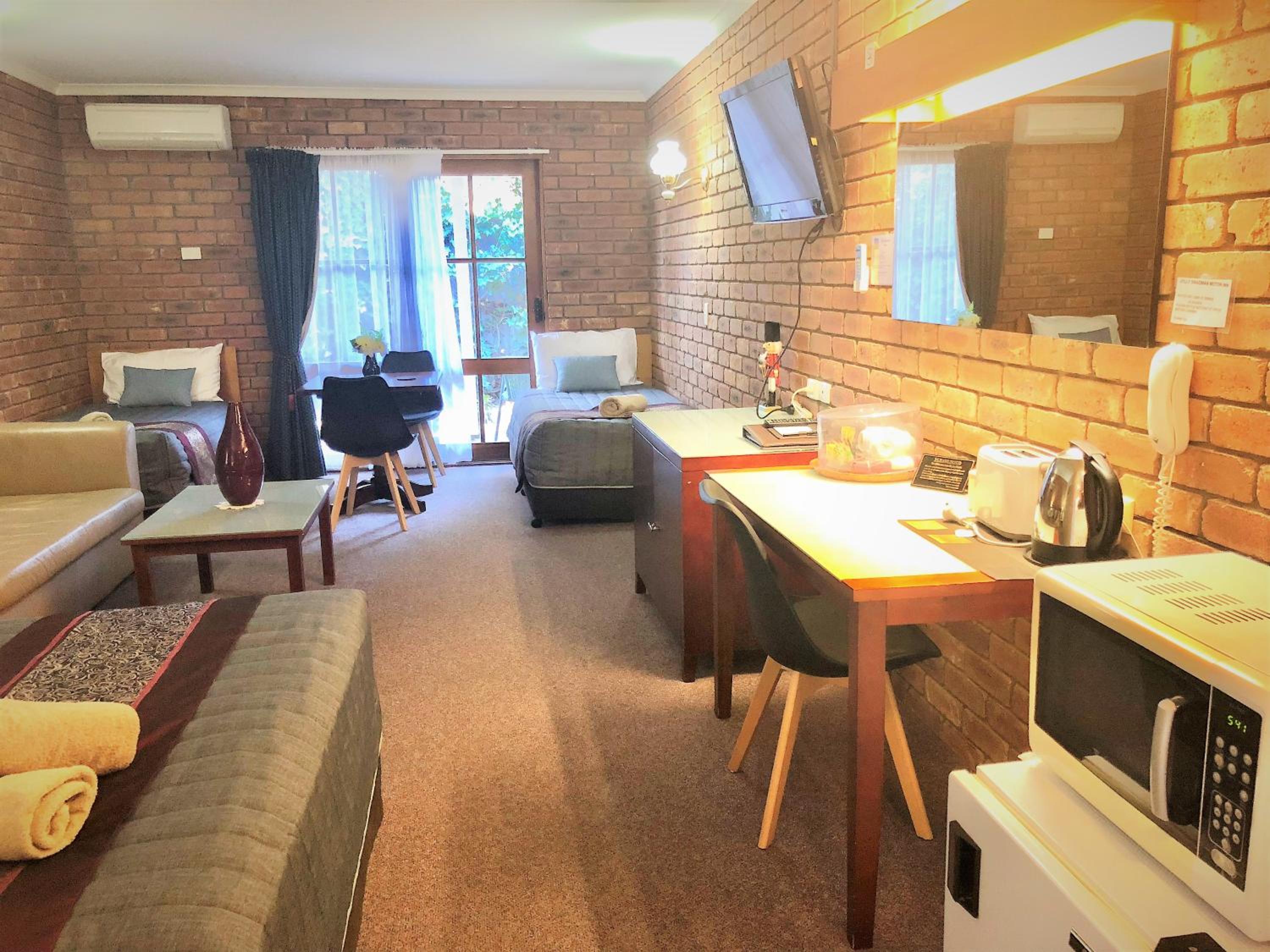 Deluxe Family Suite photo 3