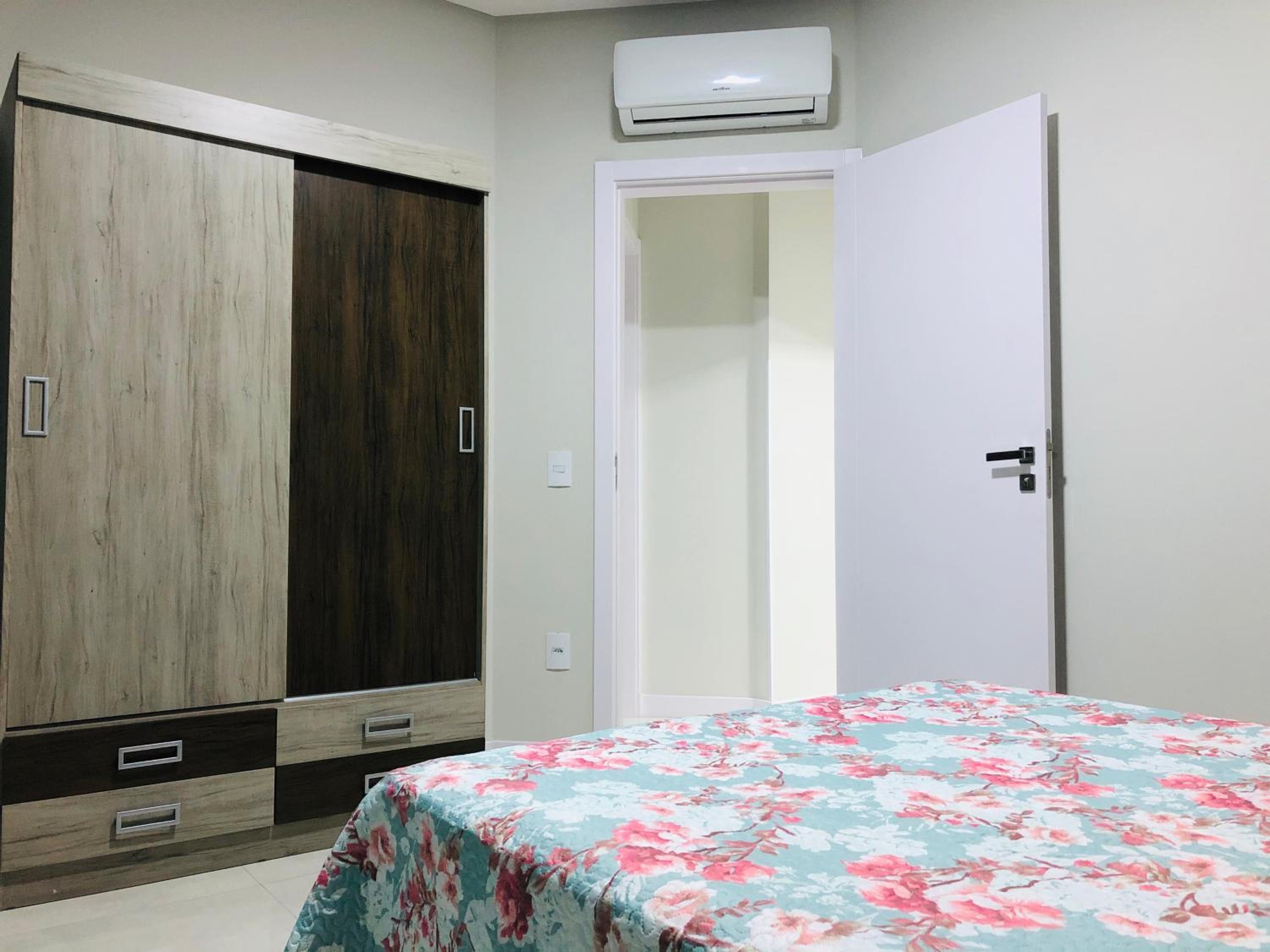 Two-Bedroom Apartment - Photo 7