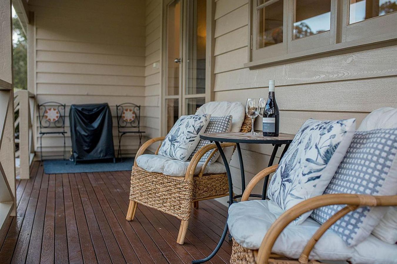 Two-Bedroom Cottage – 8 photo 2