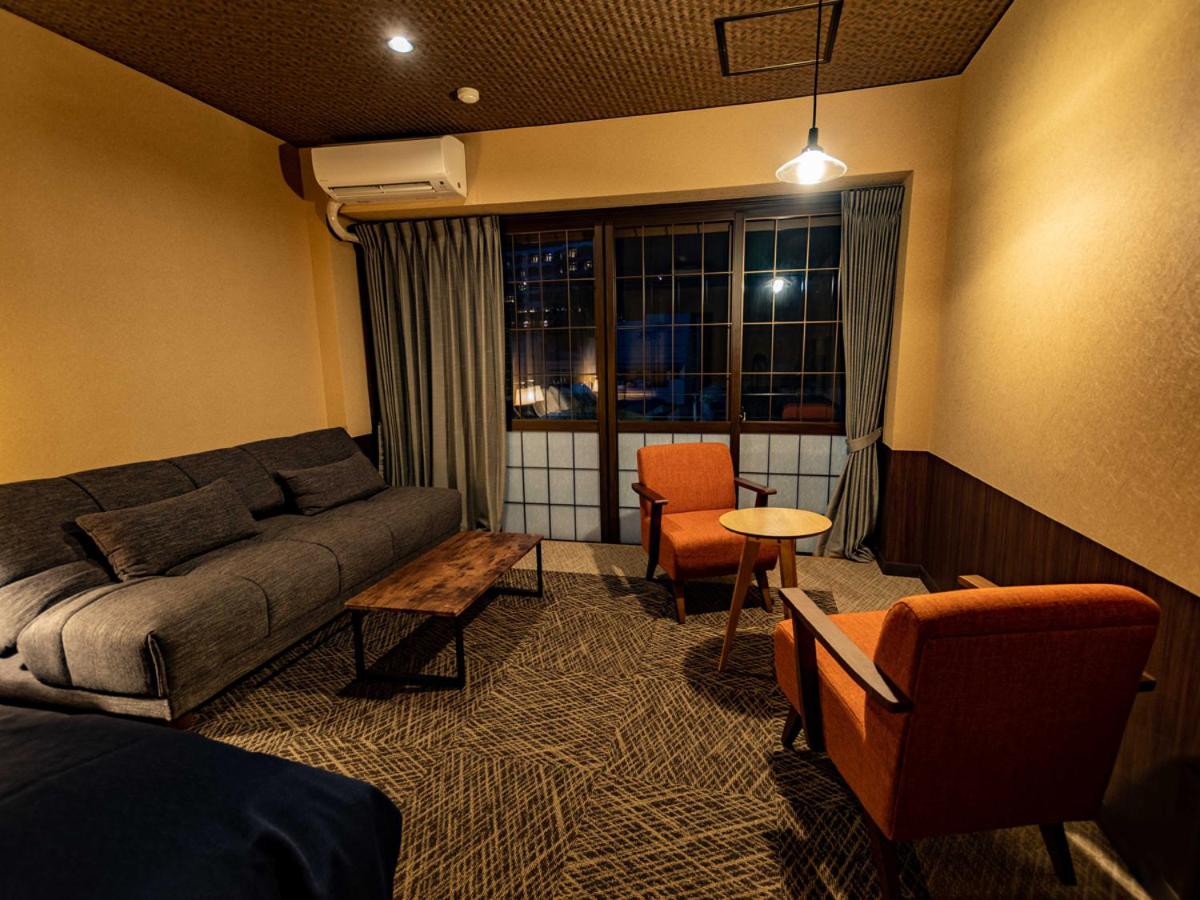 Standard Twin Room with Sofa photo 2