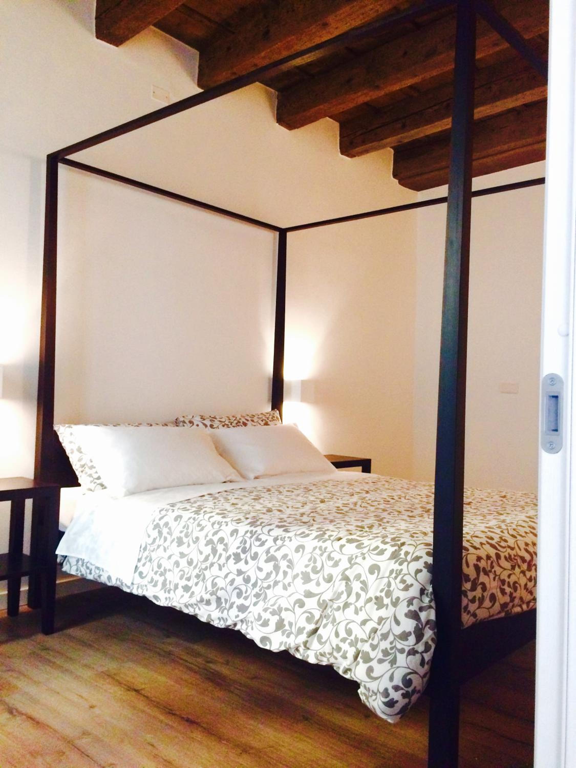 Triple Room with Shared Bathroom photo 3