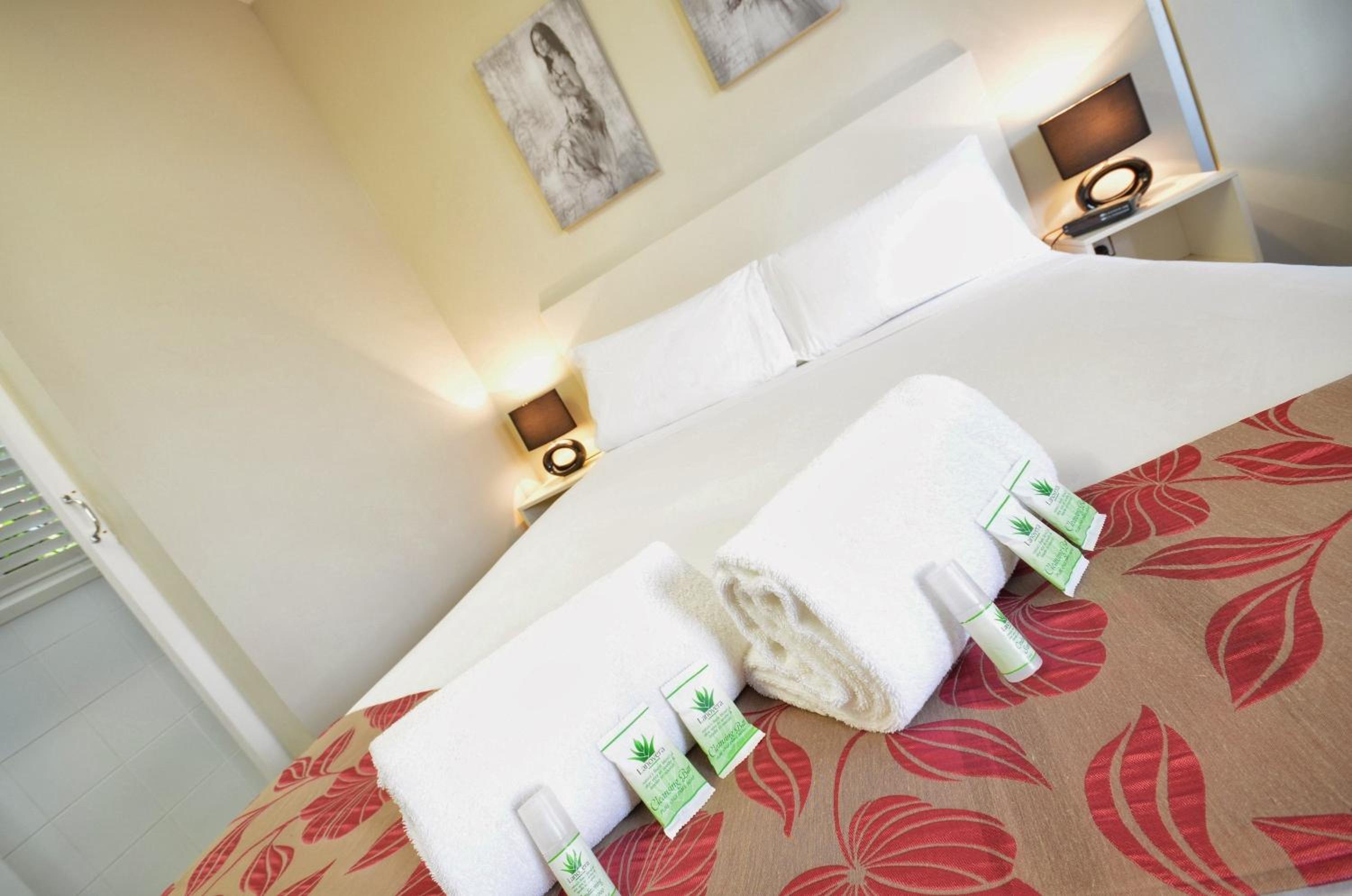 Double or Twin Room - Photo 9