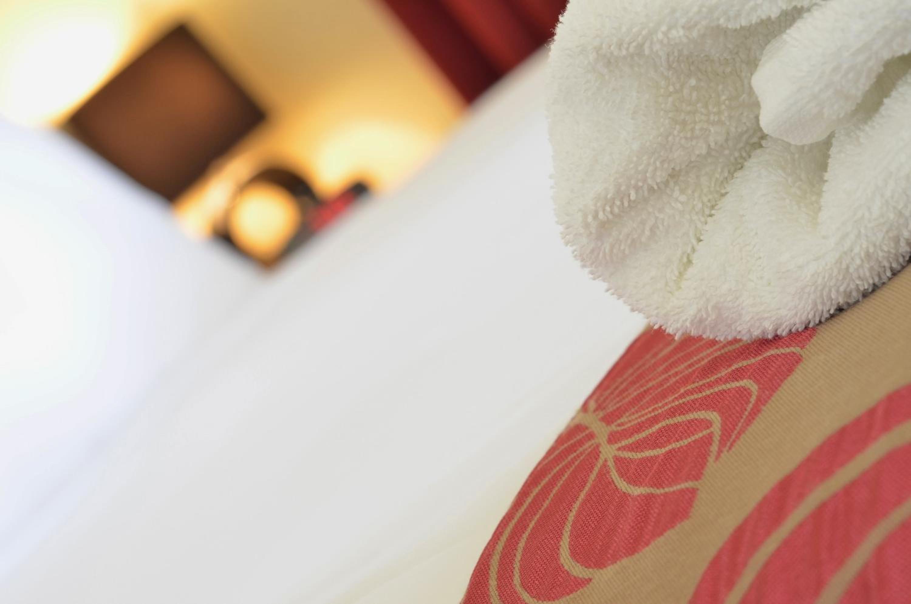 Double or Twin Room - Photo 4