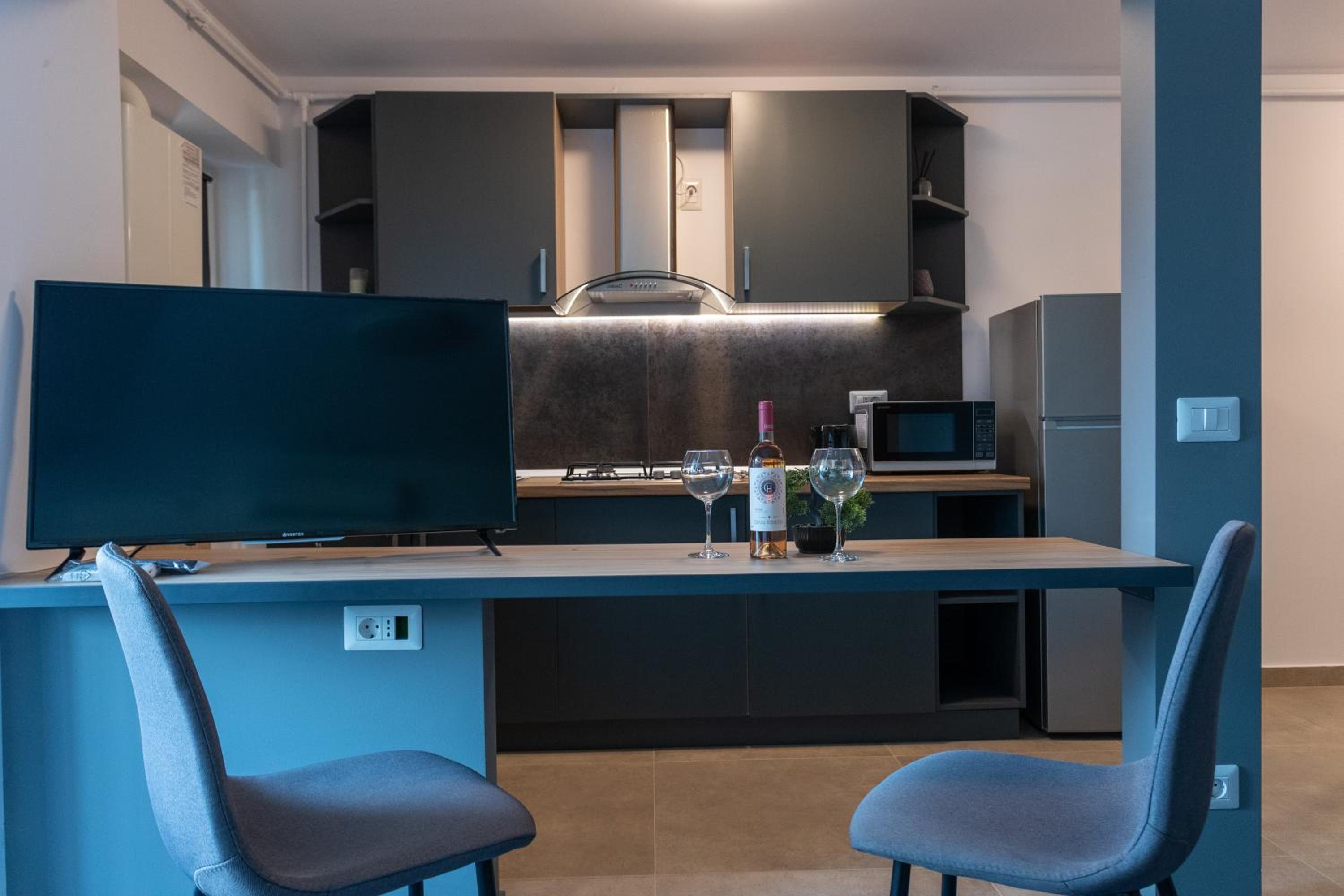 One-Bedroom Apartment - Photo 4