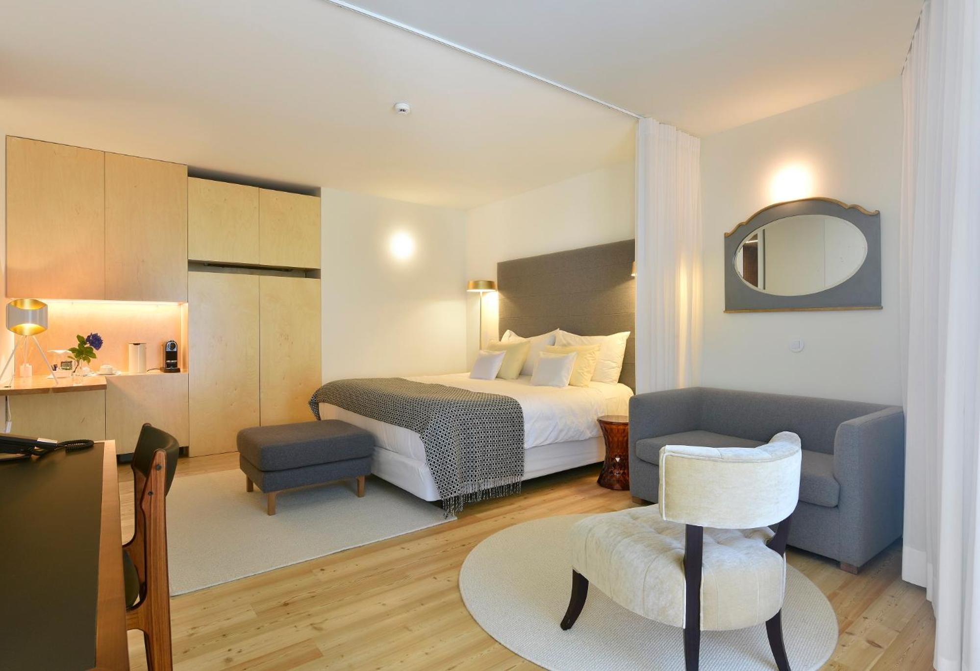 Superior Suite - Photo 3