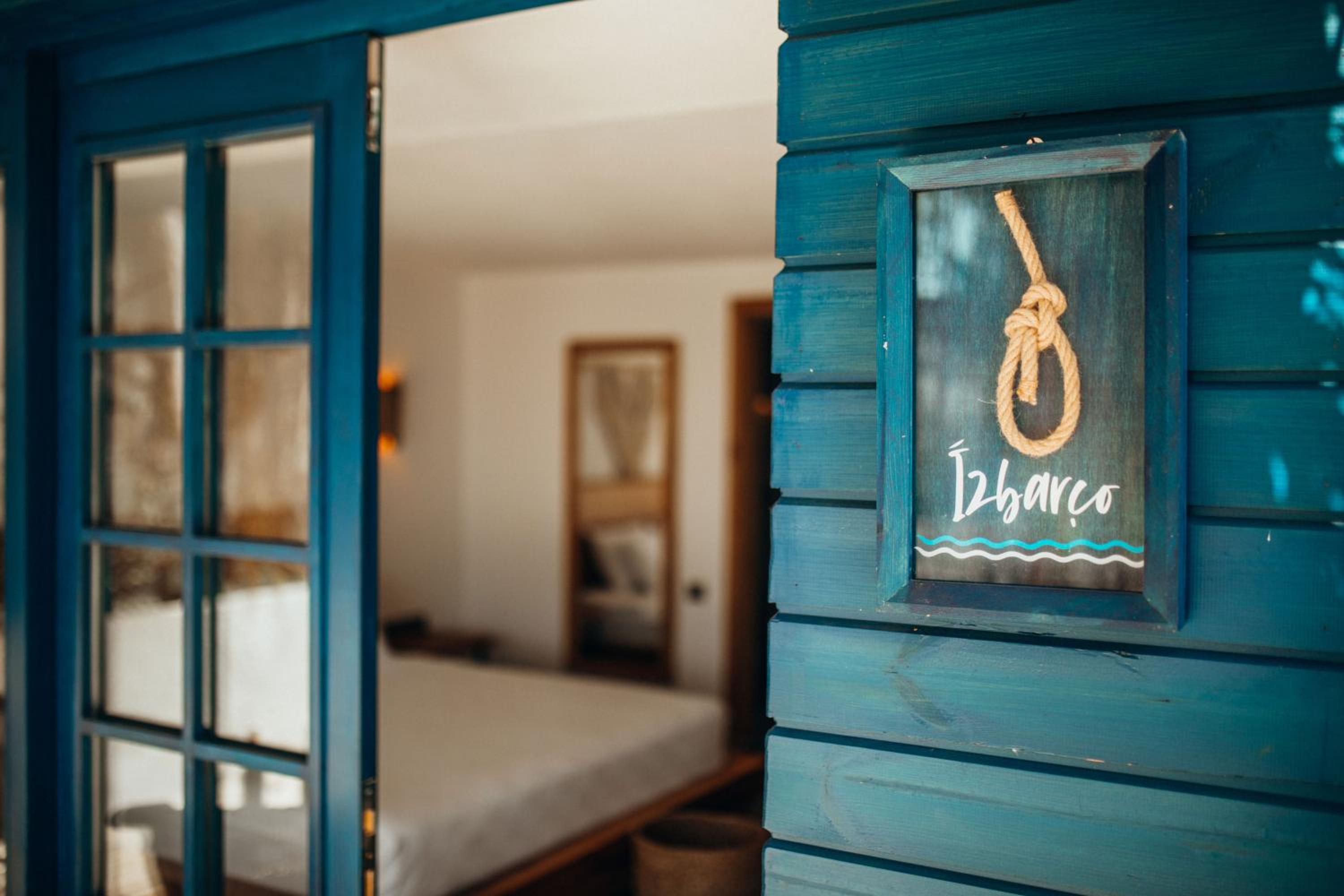 Deluxe Double Room with Sea View - Photo 9