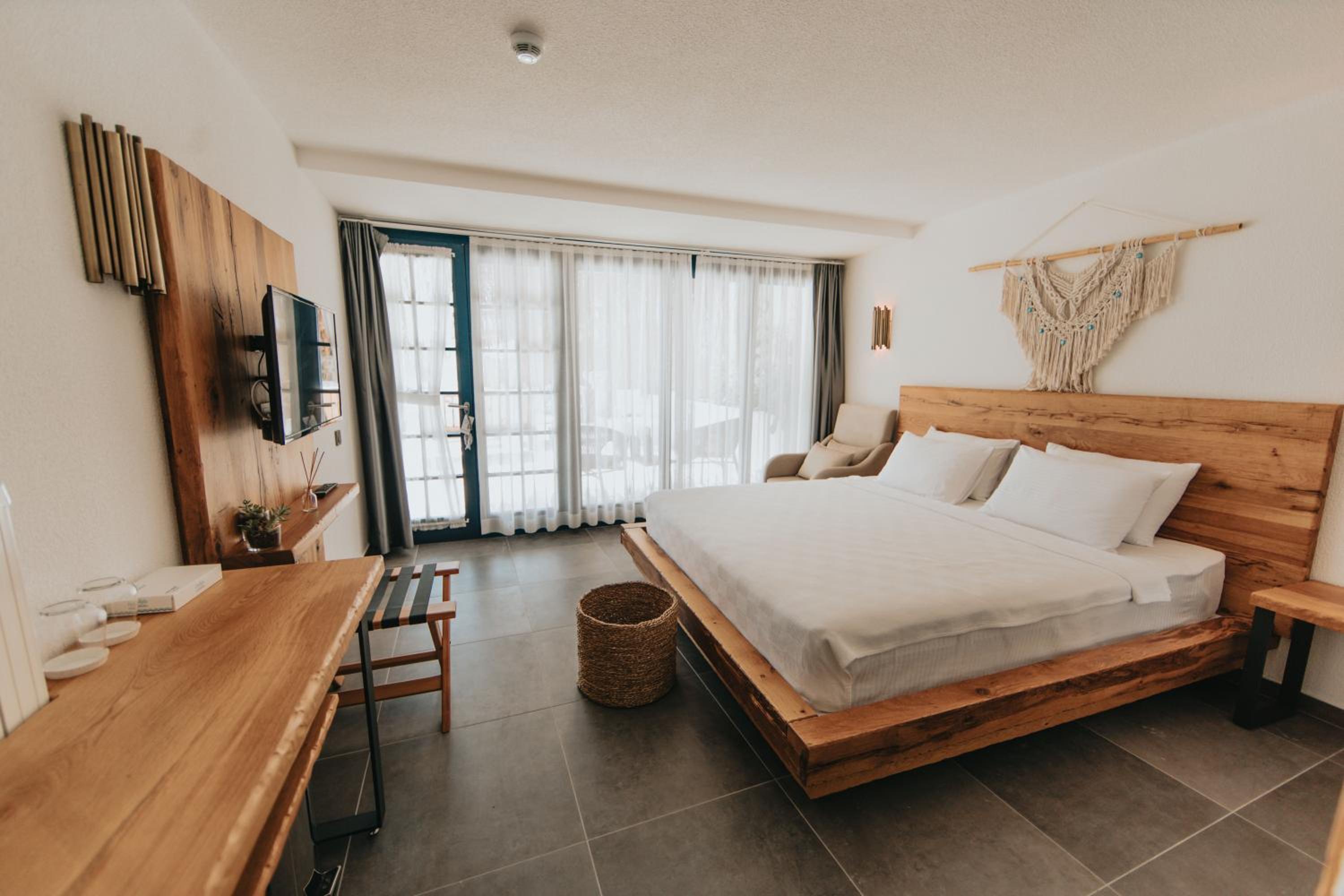 Deluxe Double Room with Sea View - Photo 1