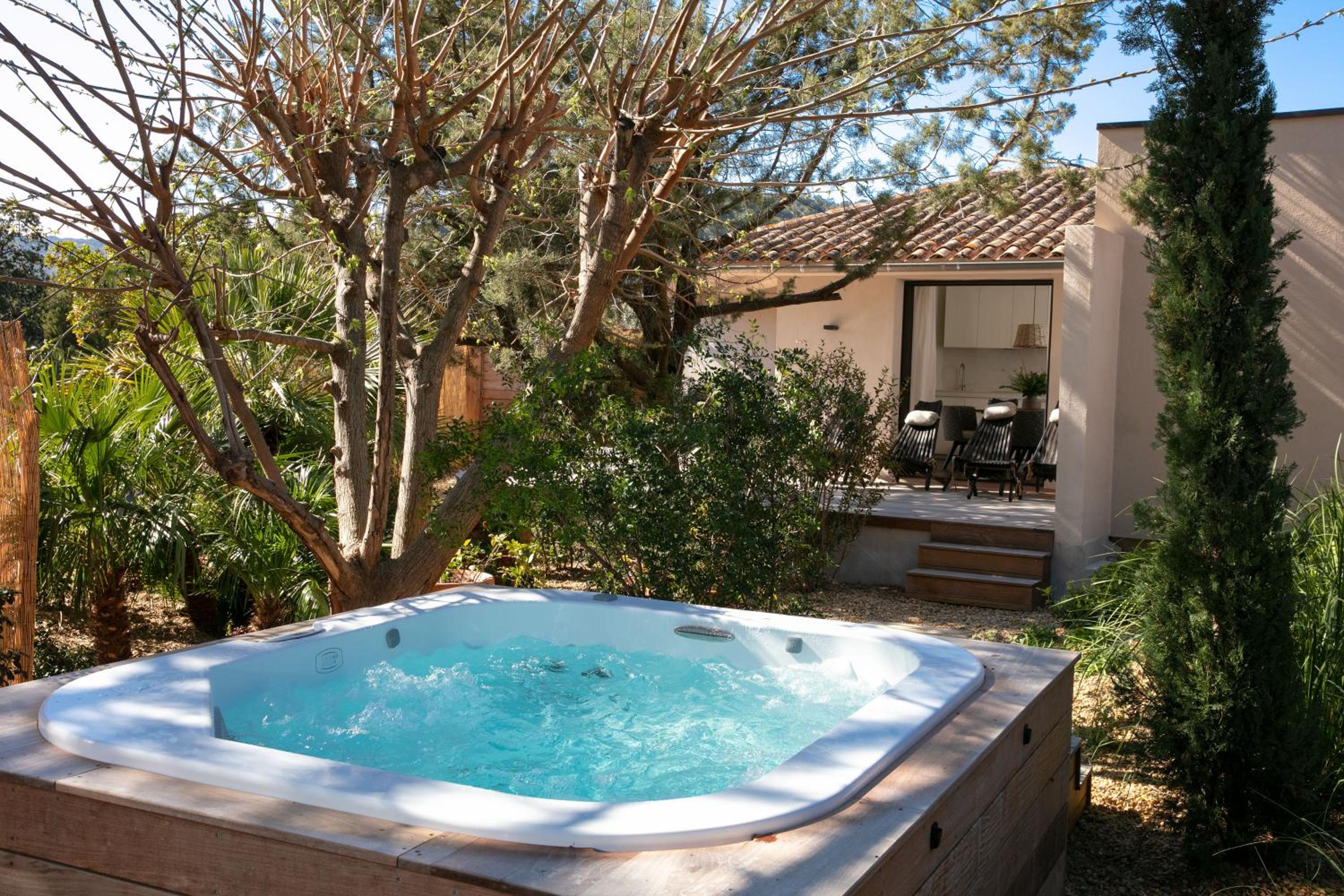 Two-Bedroom Apartment with private jaccuzi  photo 3