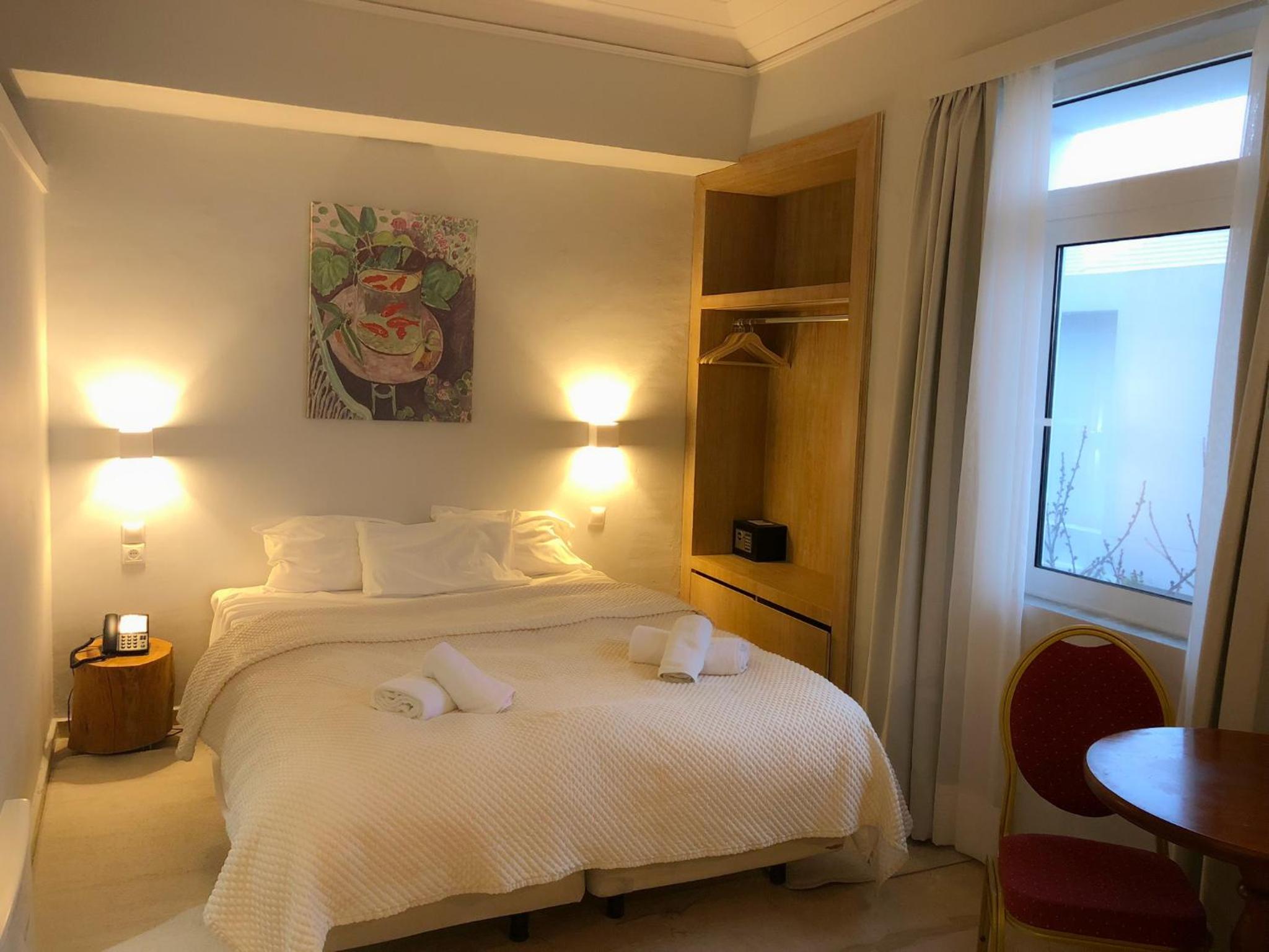 Estudio con vista al jardín