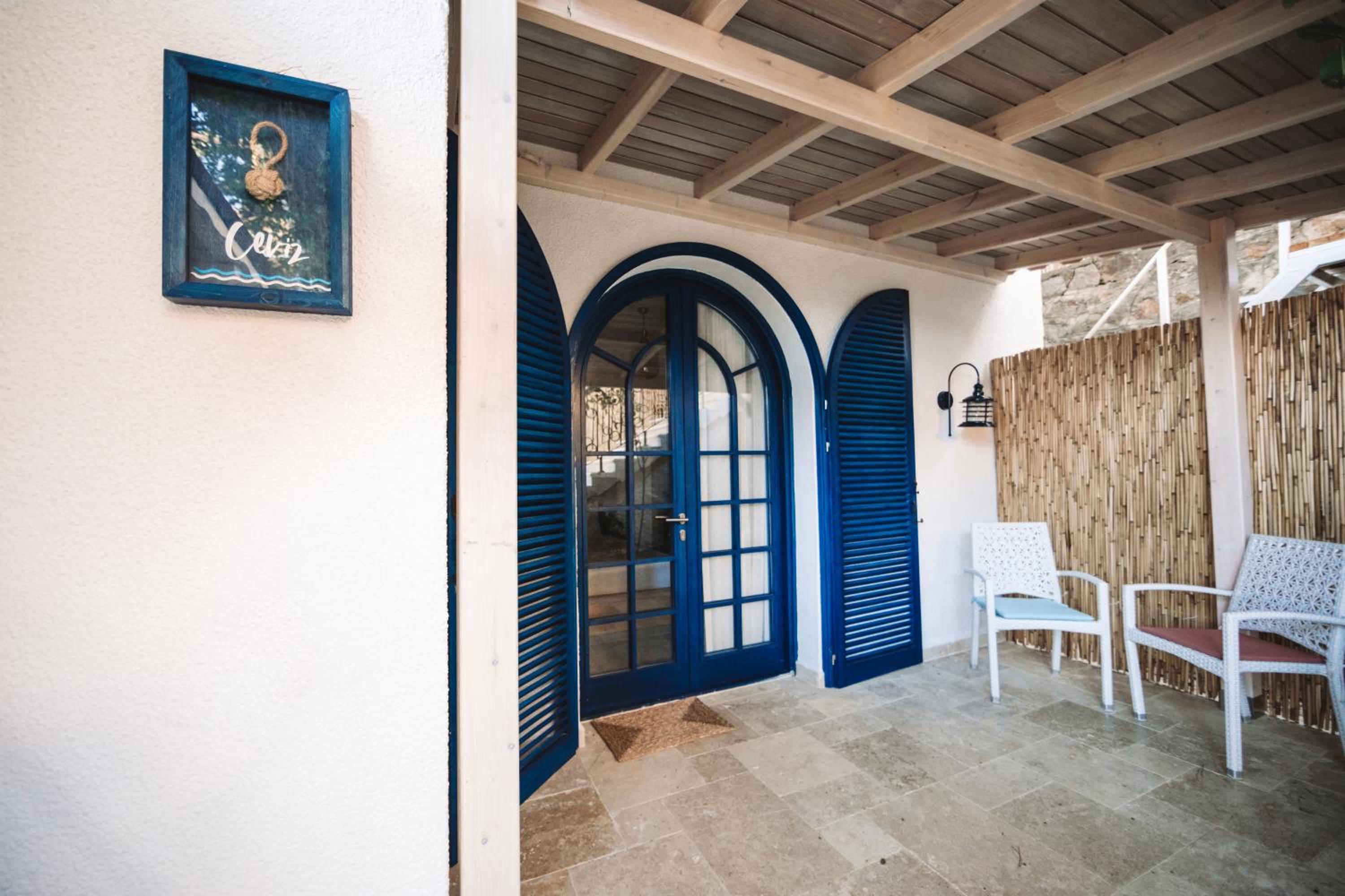 Double Room with Patio - Photo 2