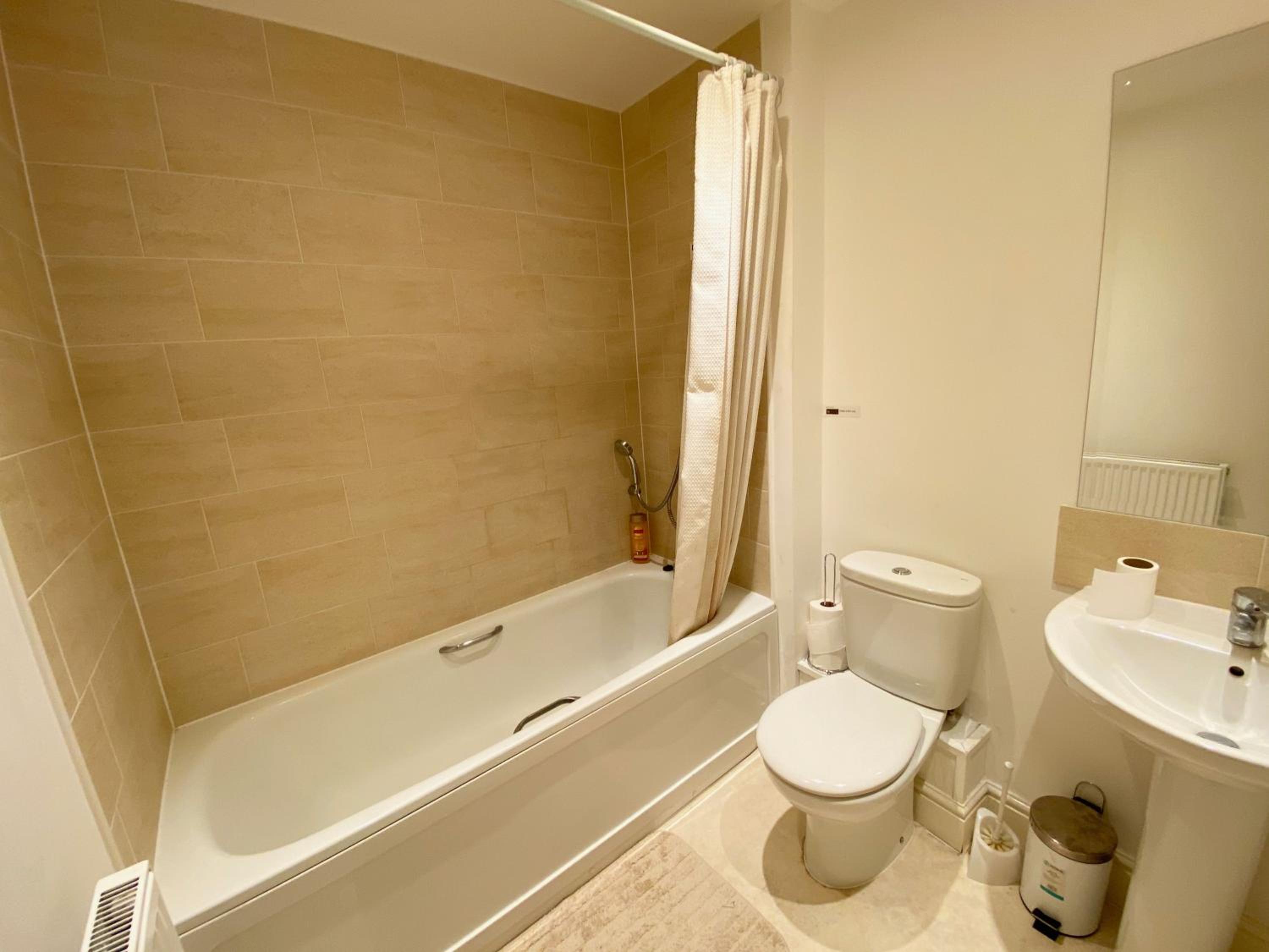 Double Room With Shared Bathroom photo 3