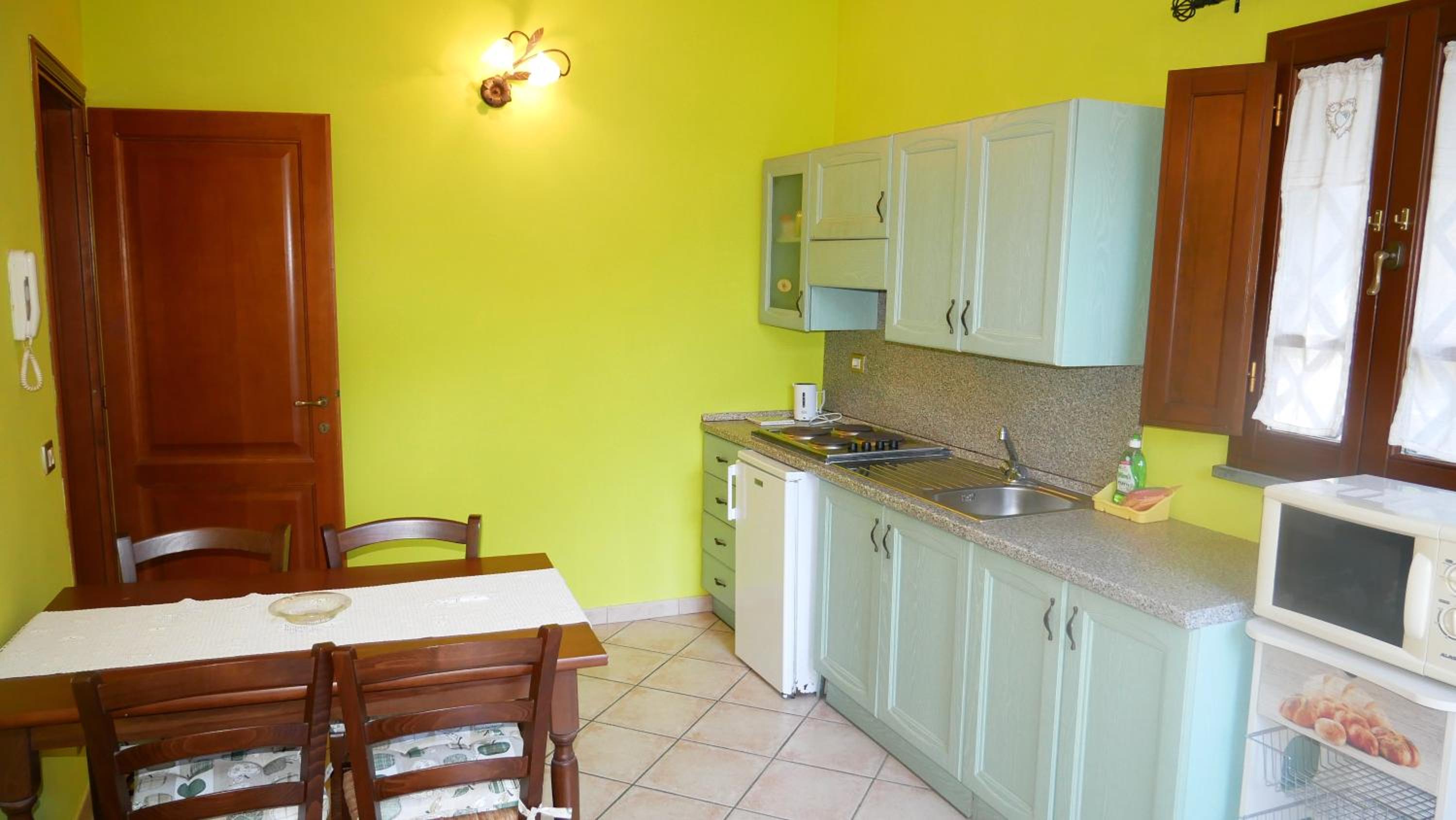 One-Bedroom House photo 2
