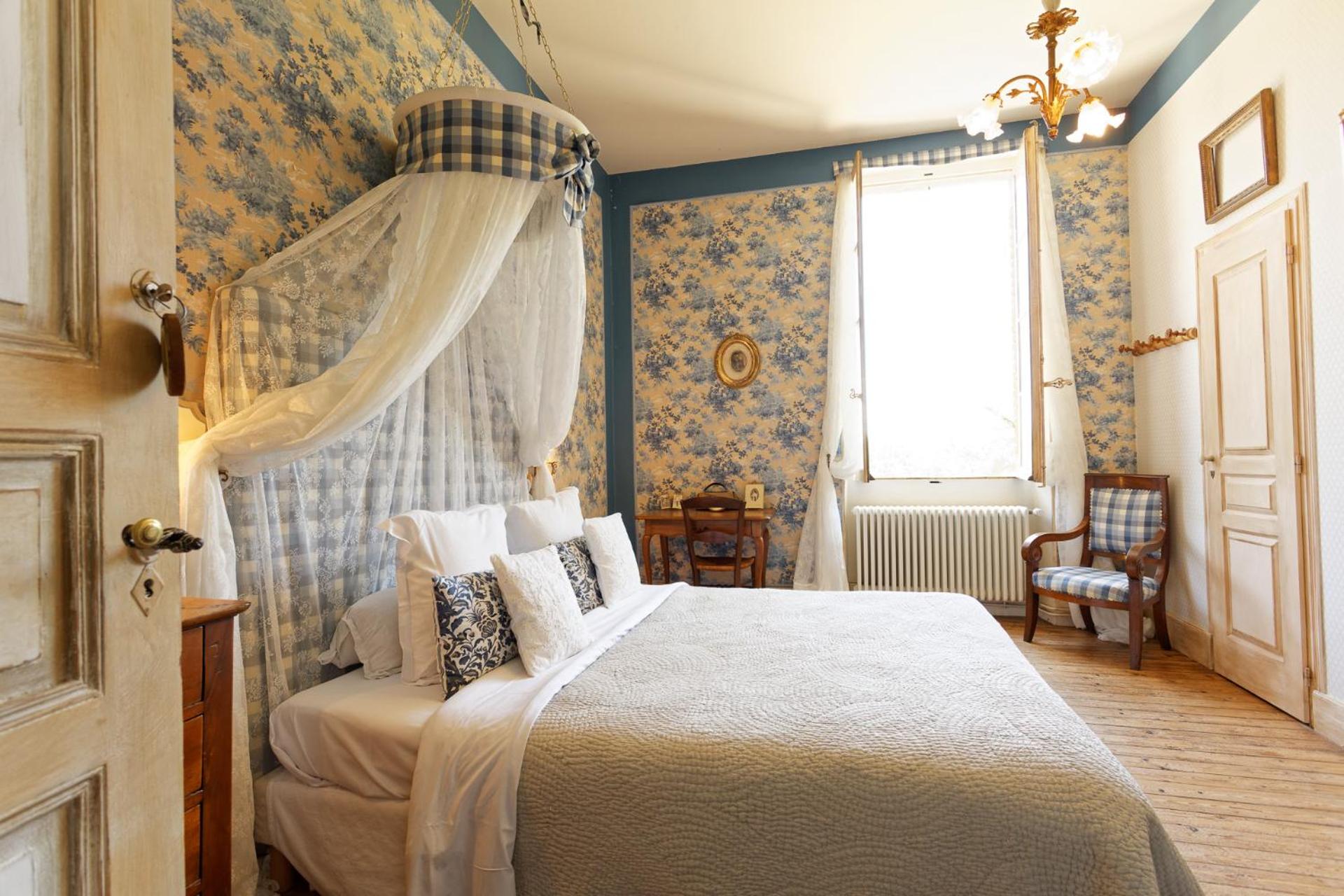 Blue Room photo 1