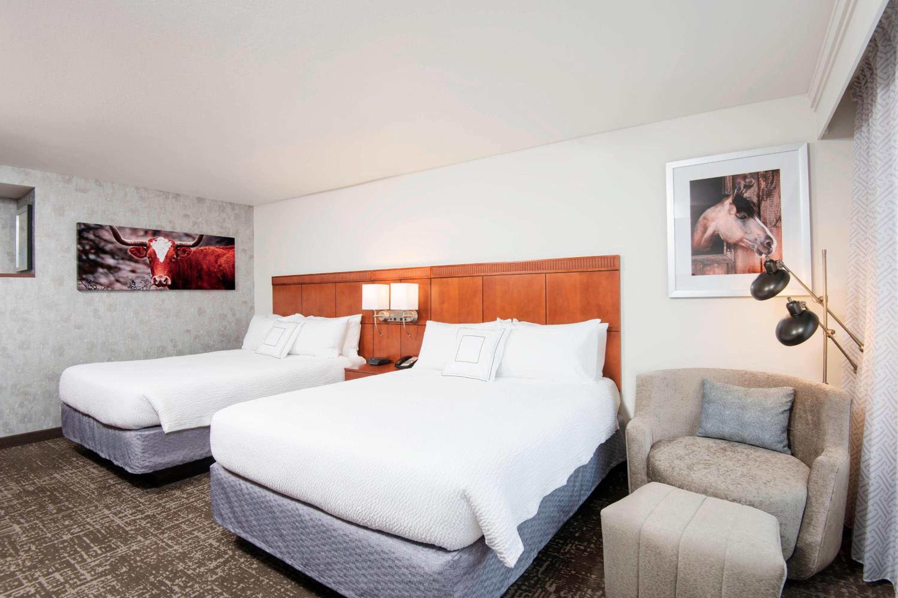Queen Room with Two Queen Beds and Bathtub - Mobility Access/Hearing Accessible