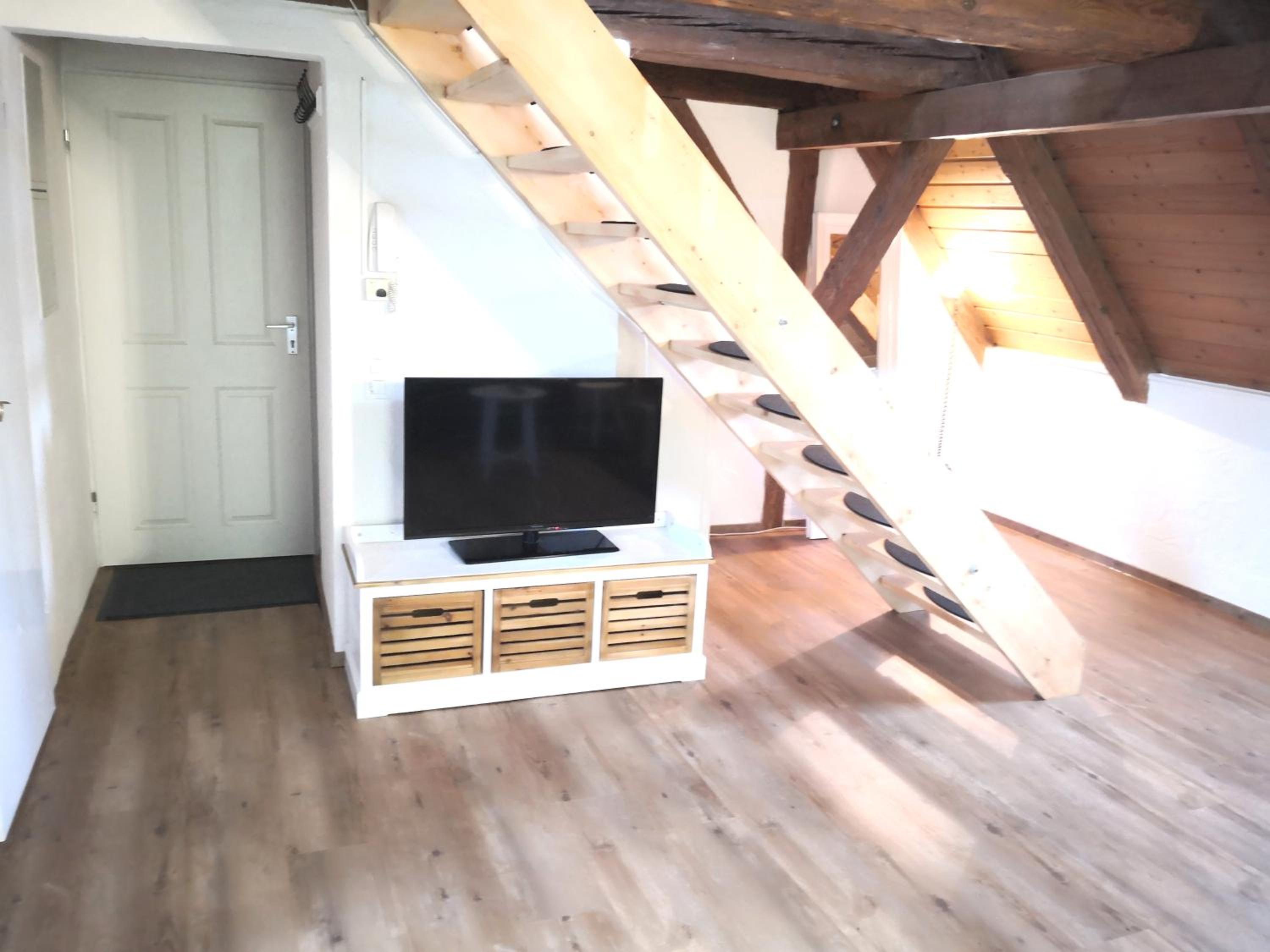 Apartment photo 2