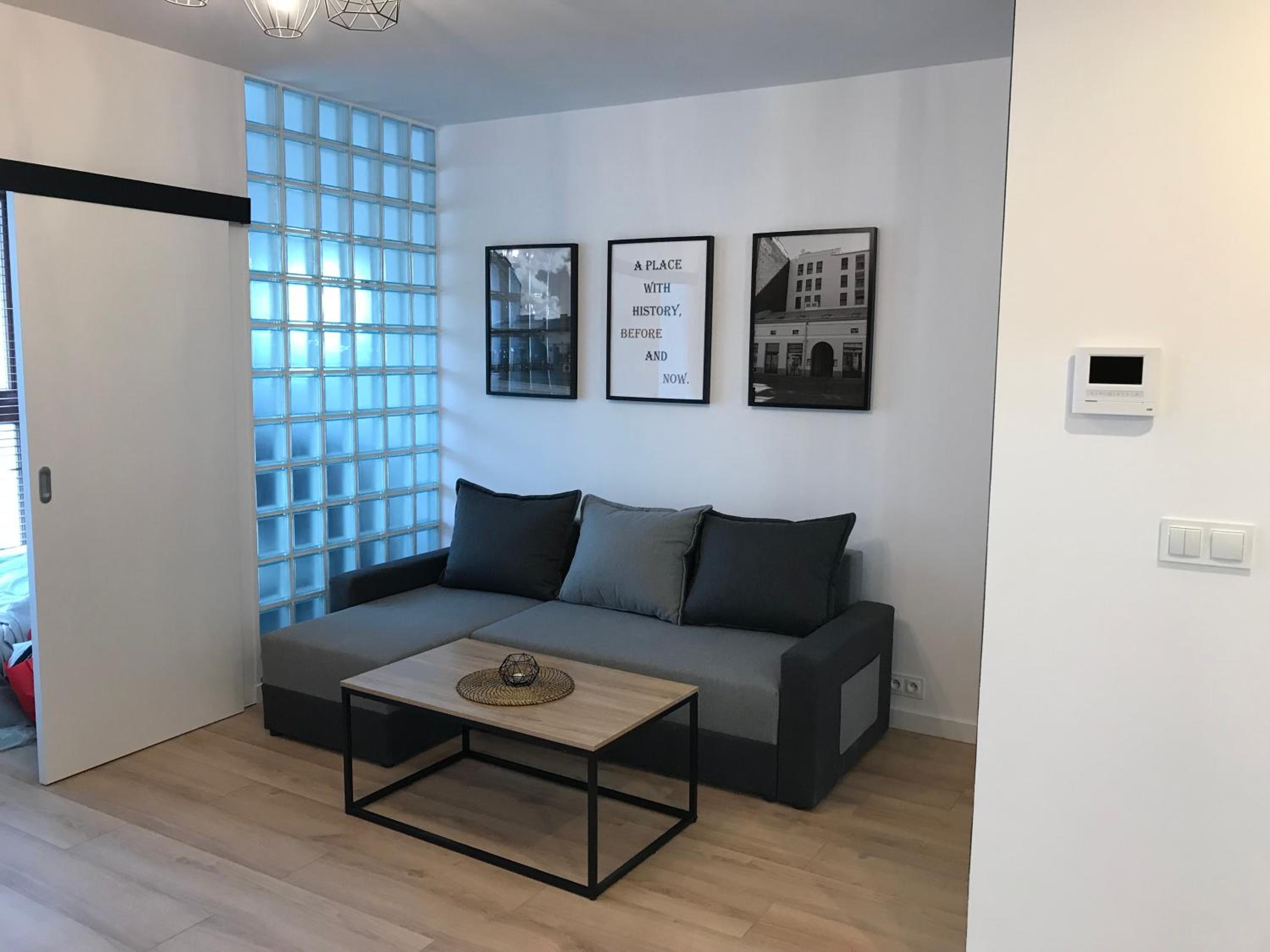 One-Bedroom Apartment - Photo 13