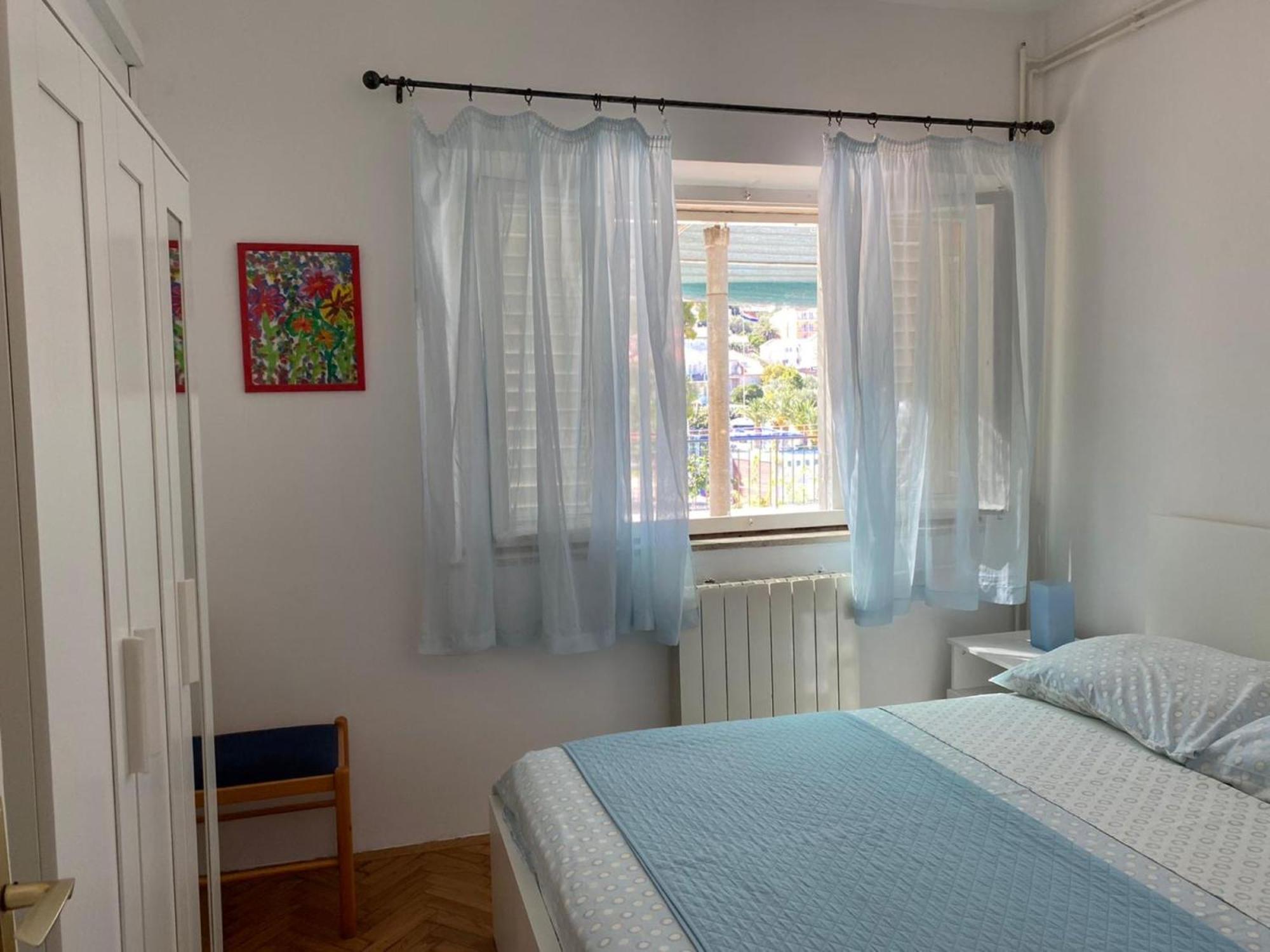 Three-Bedroom Apartment with Terrace and Sea View photo 3