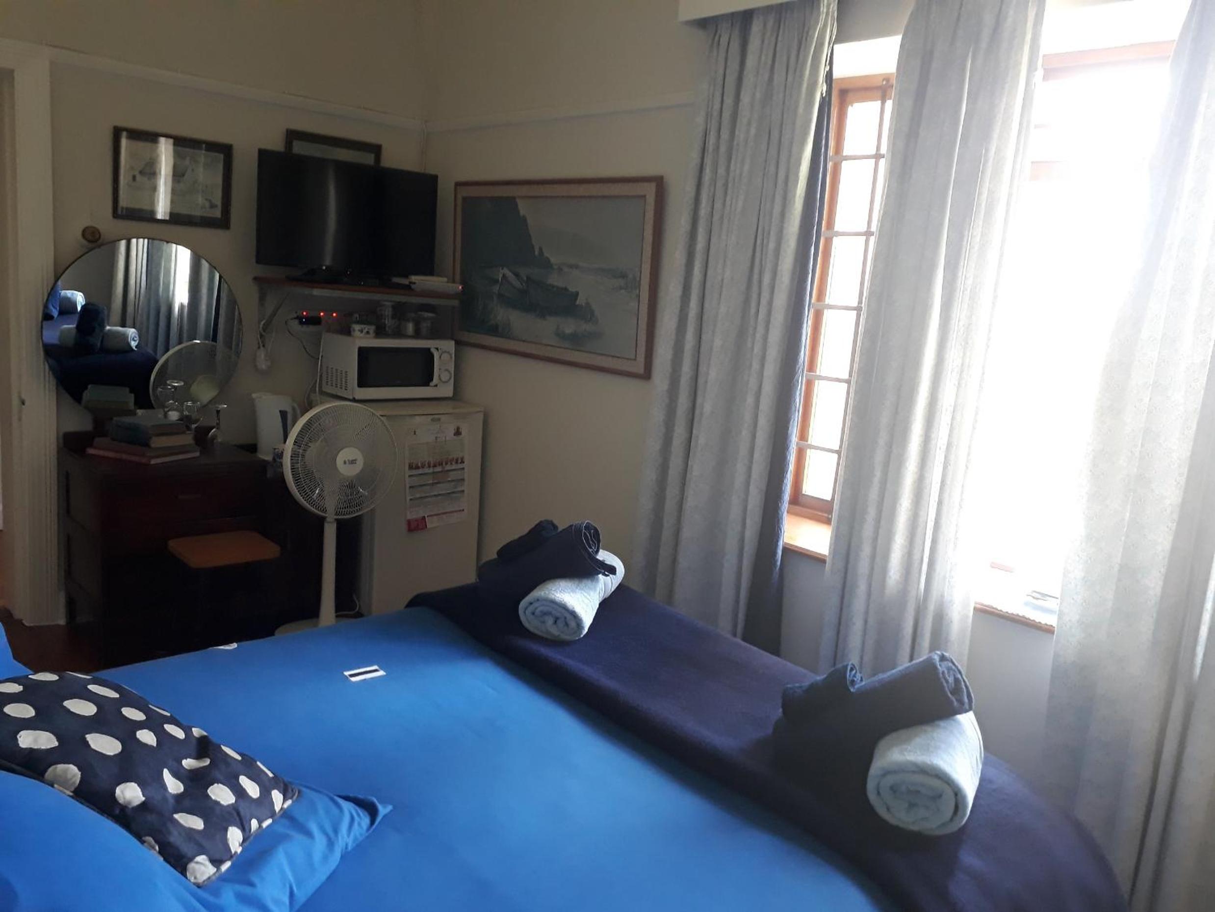 Double Room with Shared Bathroom photo 1