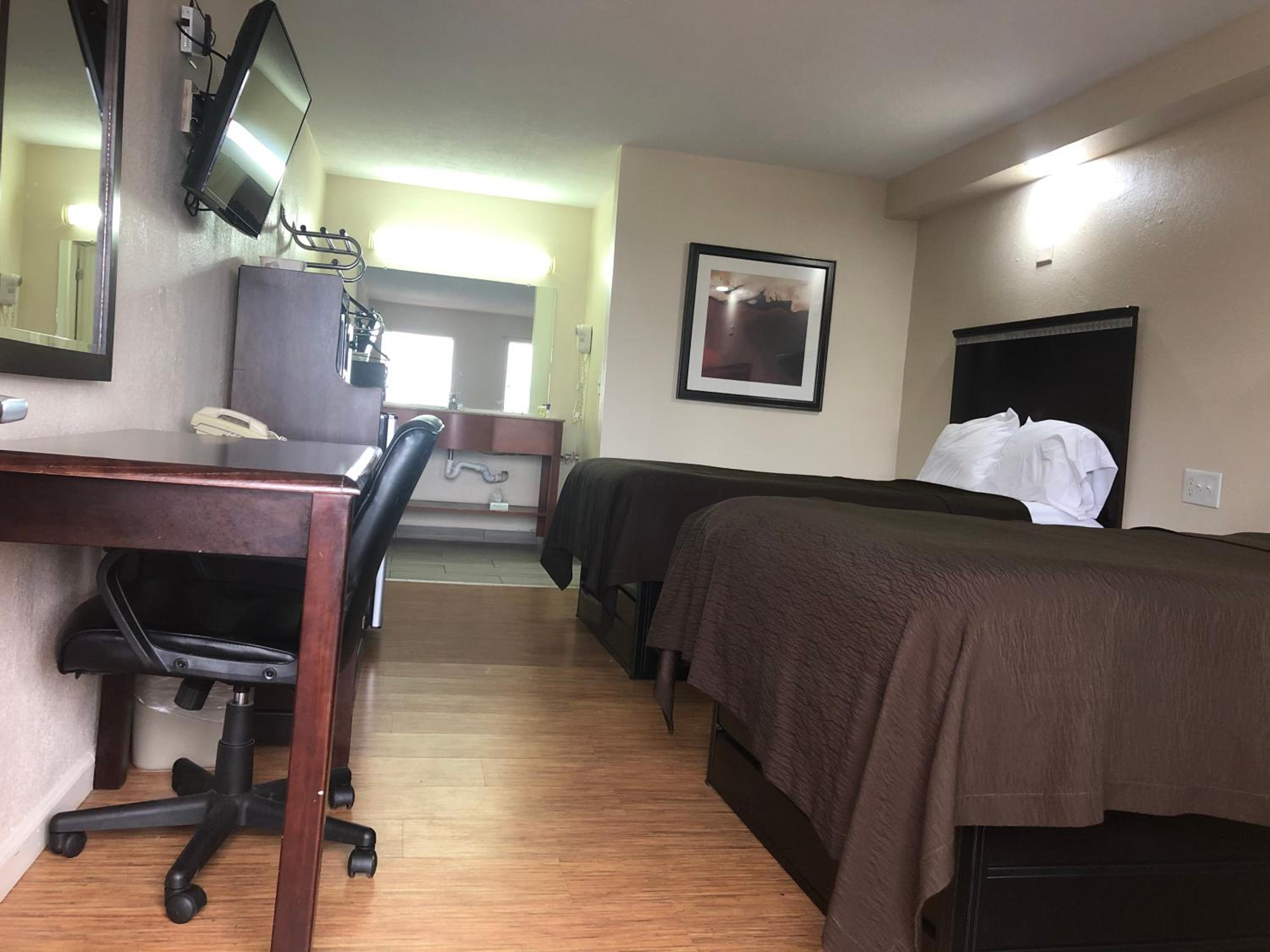 Double Room with Two Double Beds photo 3
