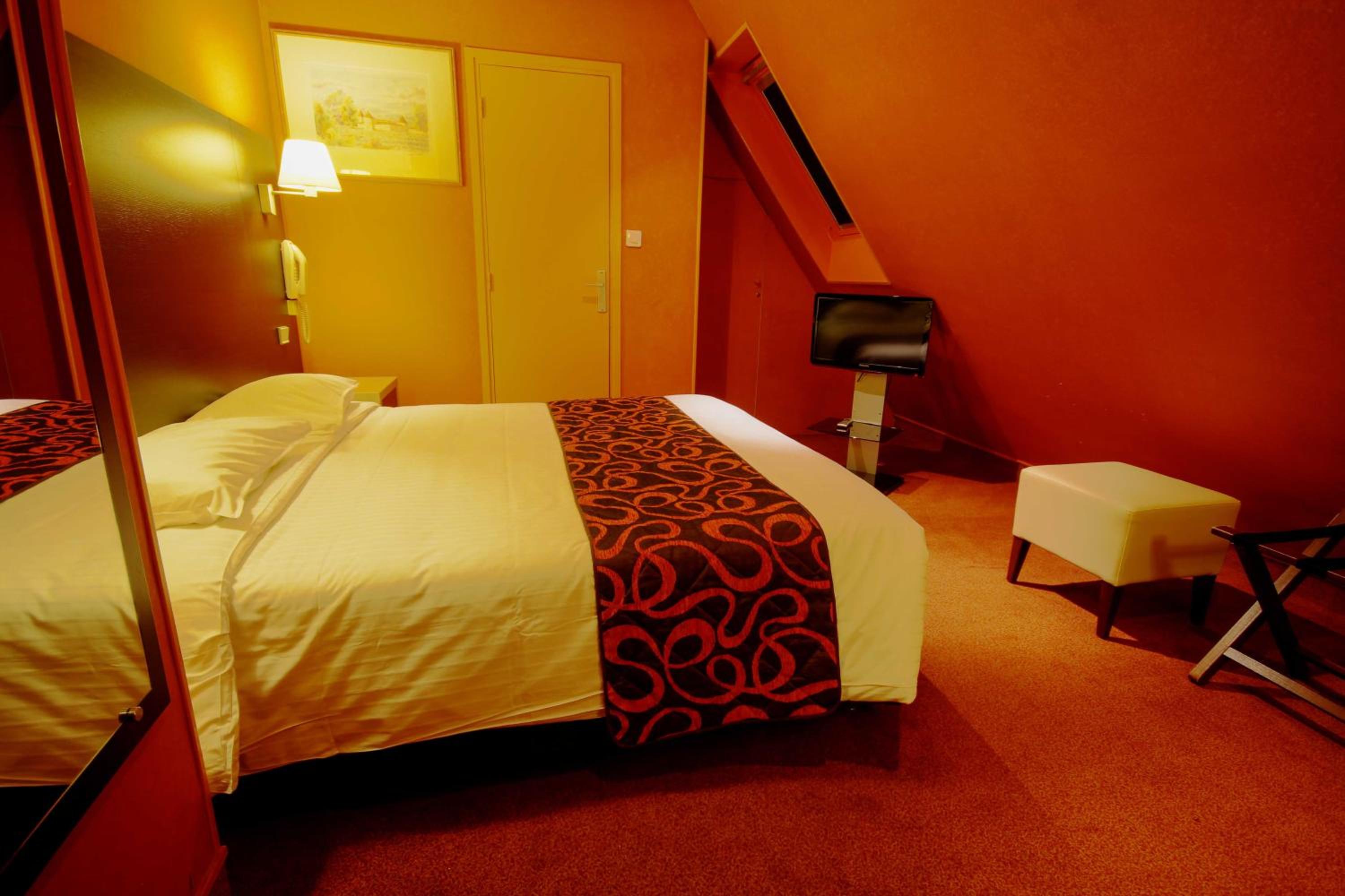 Double Room with Shower photo 3