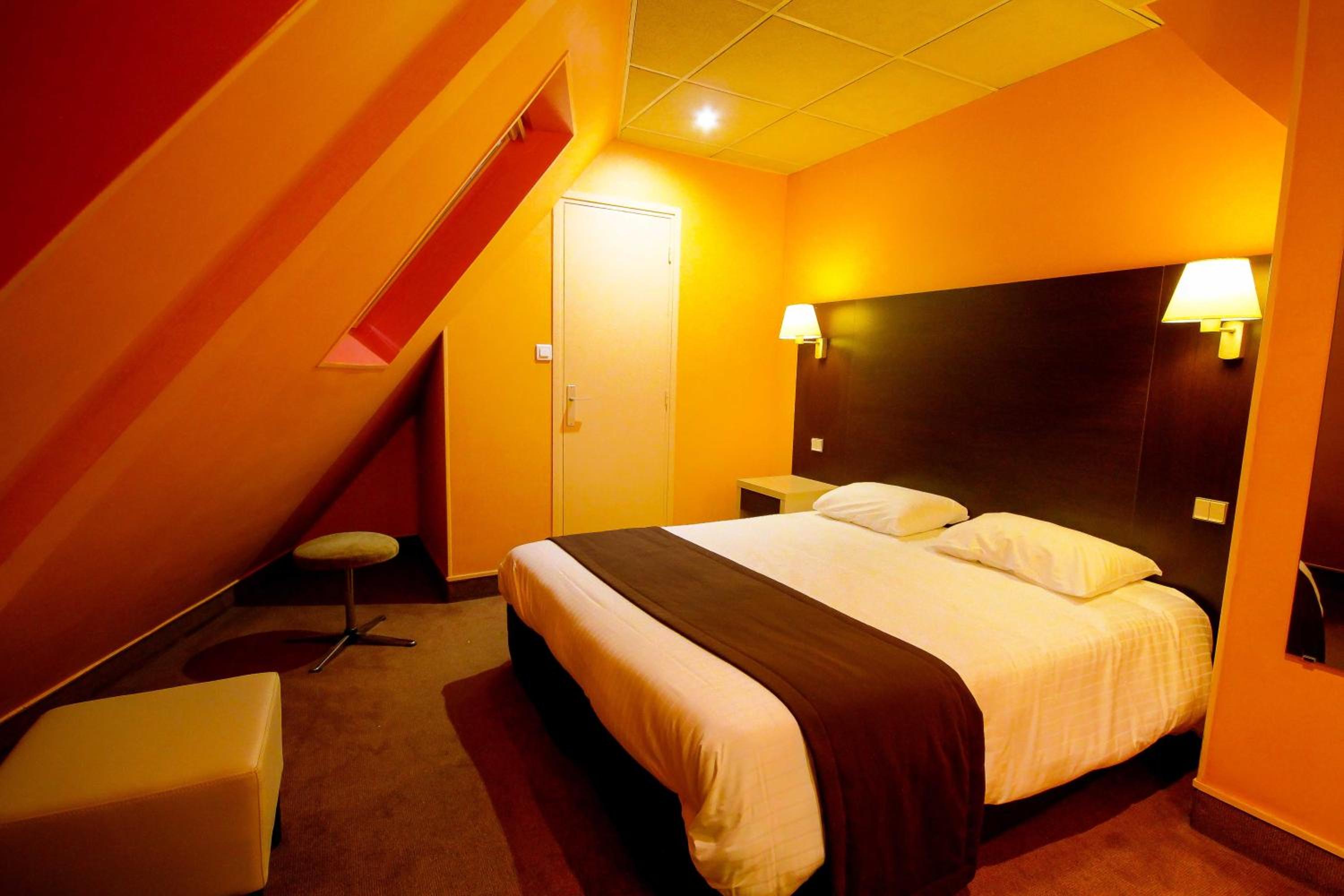 Double Room with Shower photo 2