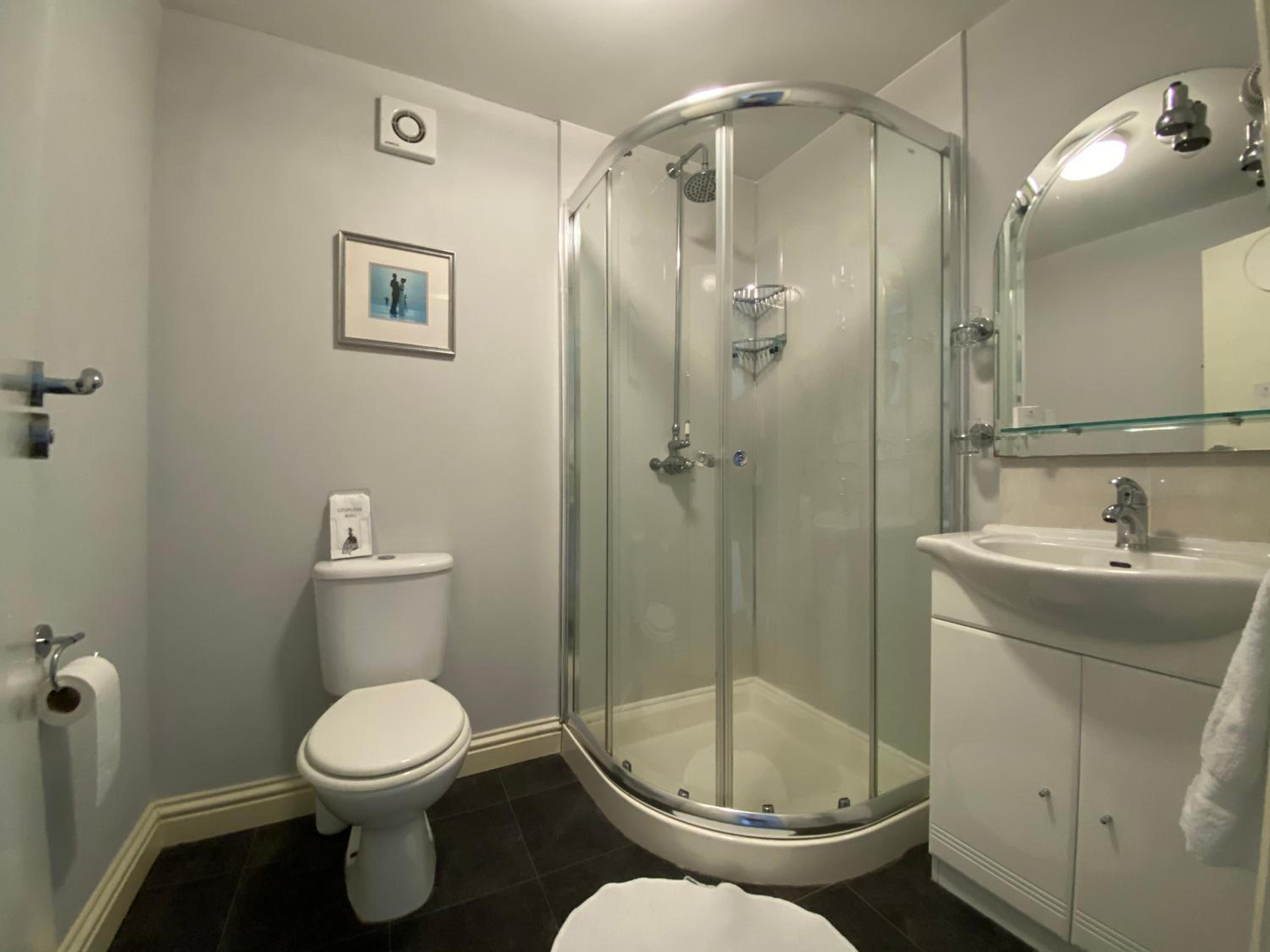 Deluxe King Room - Photo 4