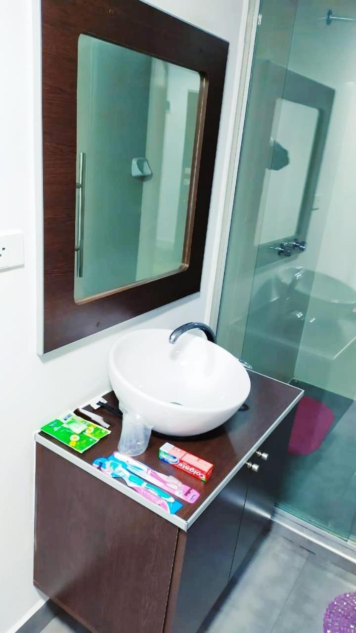 Twin Room with Private Bathroom photo 2