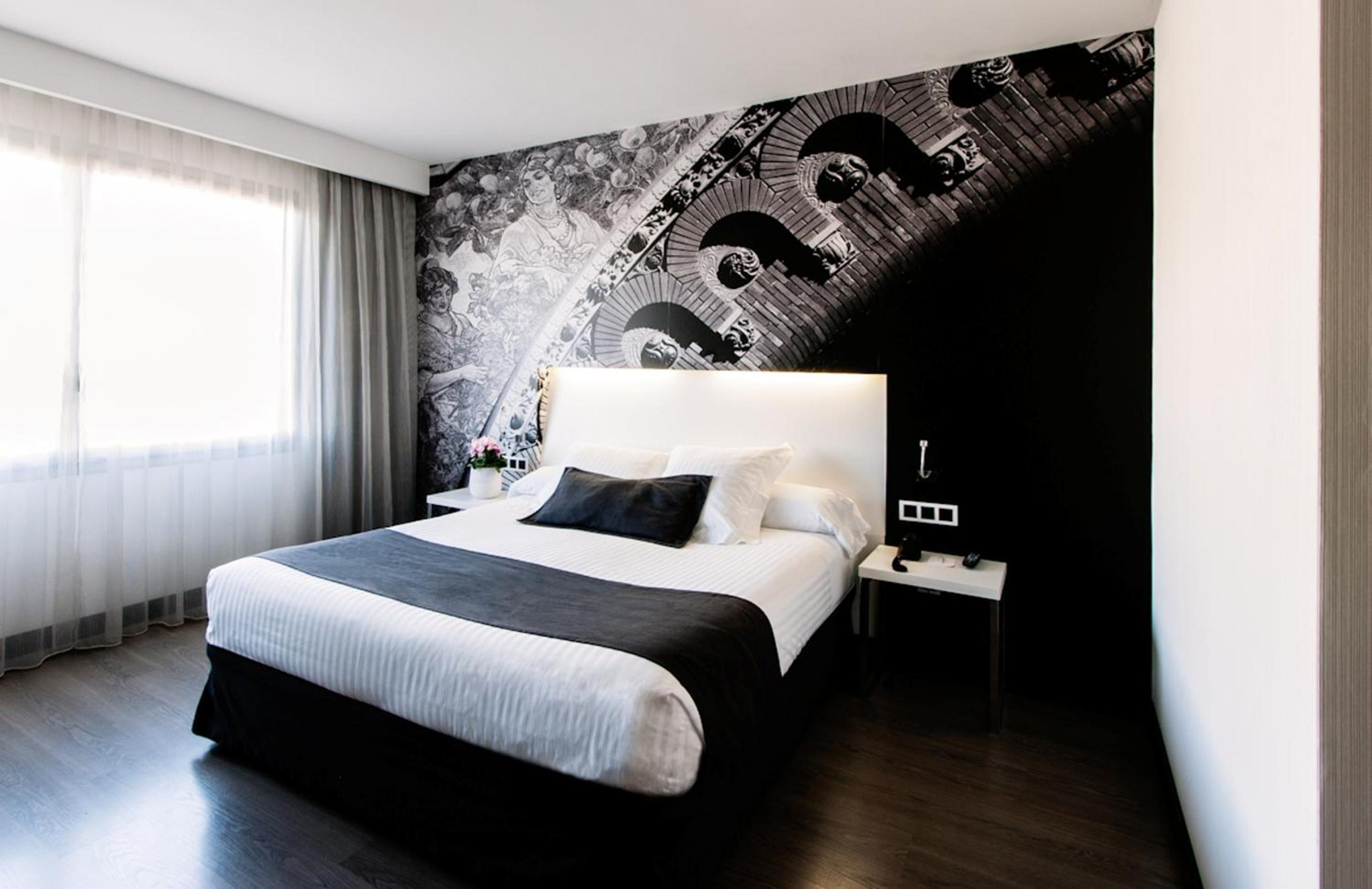 Double Room (1 Adult) thumbnail 6