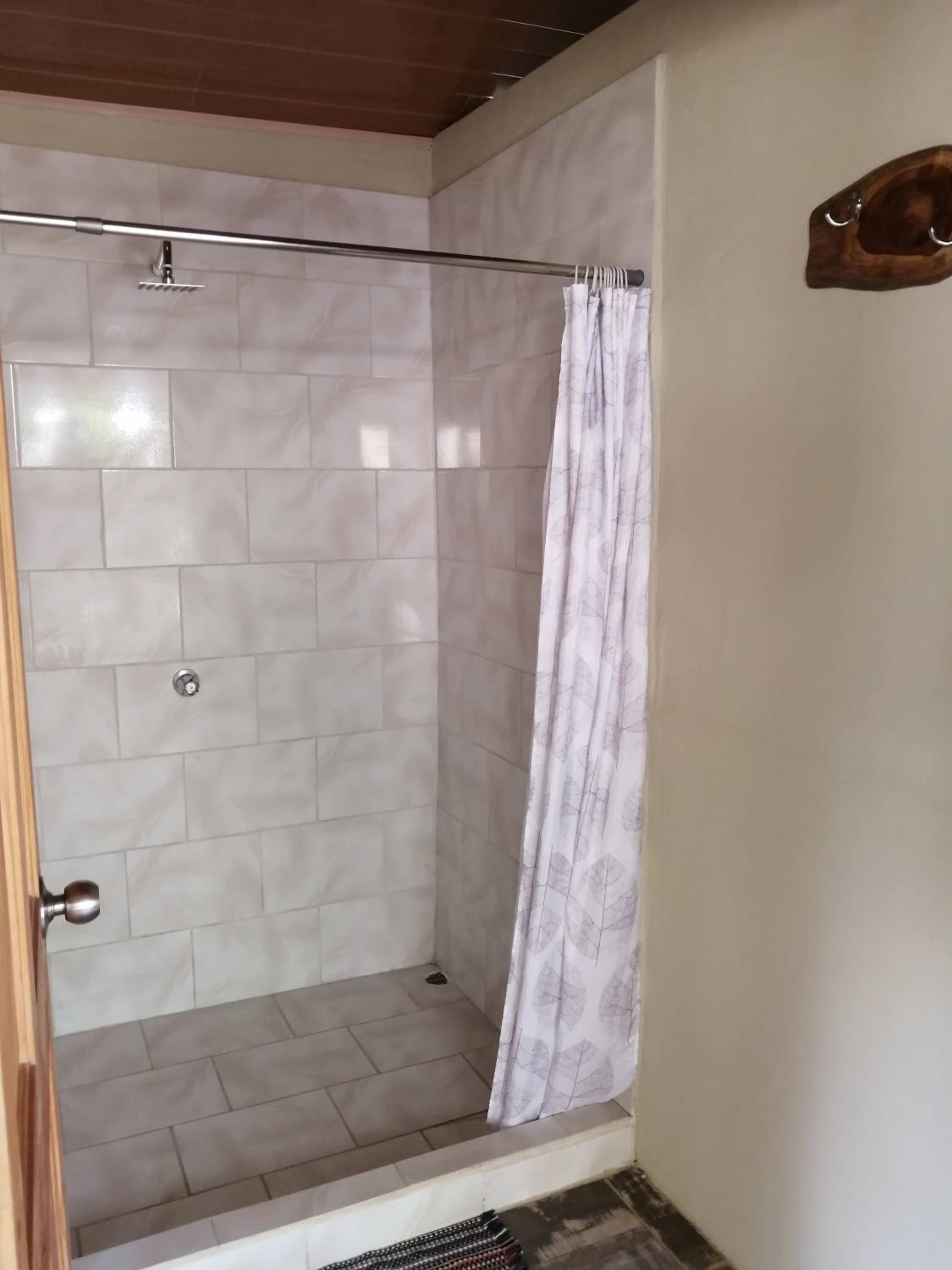 Twin Room with Shared Bathroom photo 3
