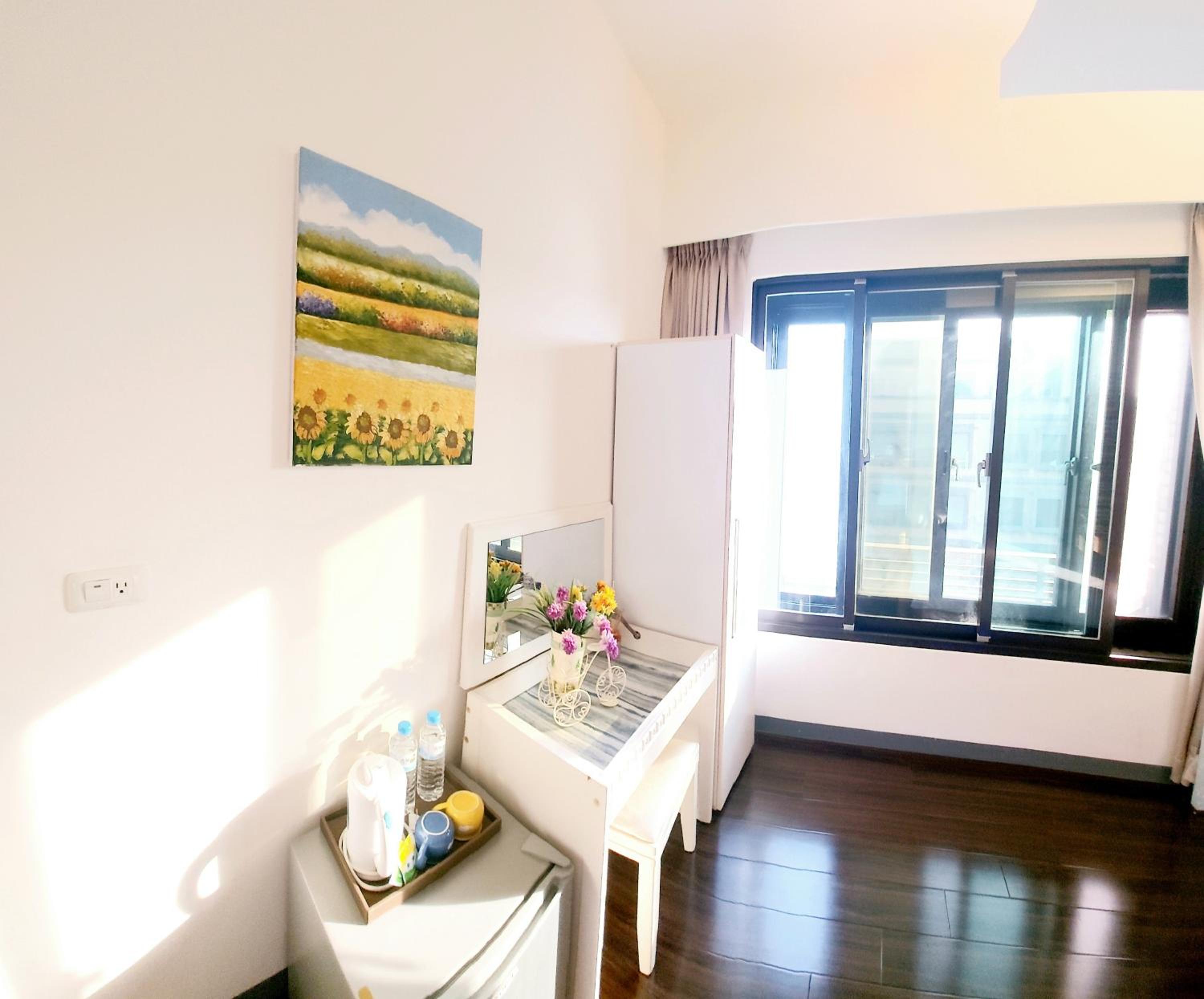 Queen Room photo 1