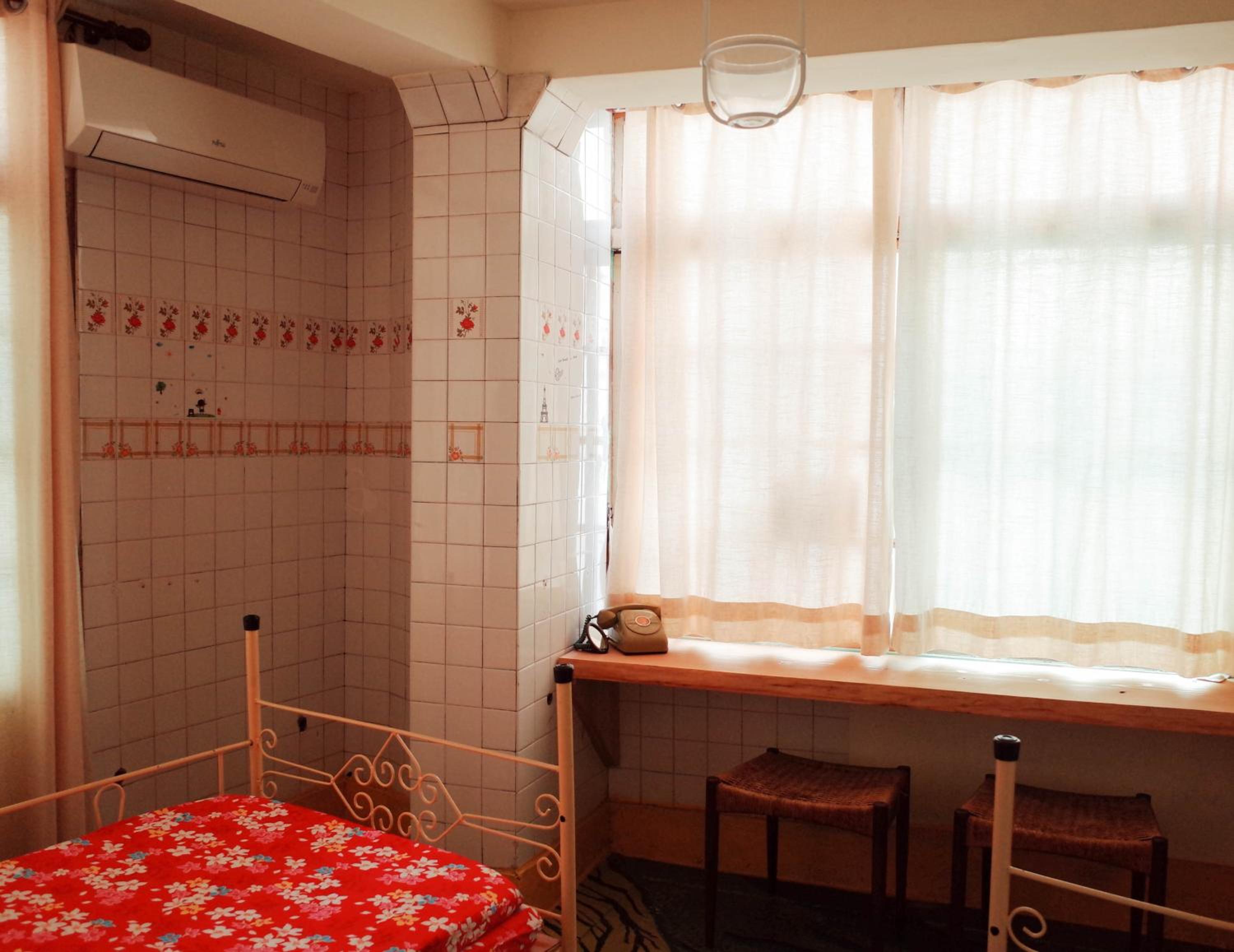 Twin Room with Shared Bathroom photo 2