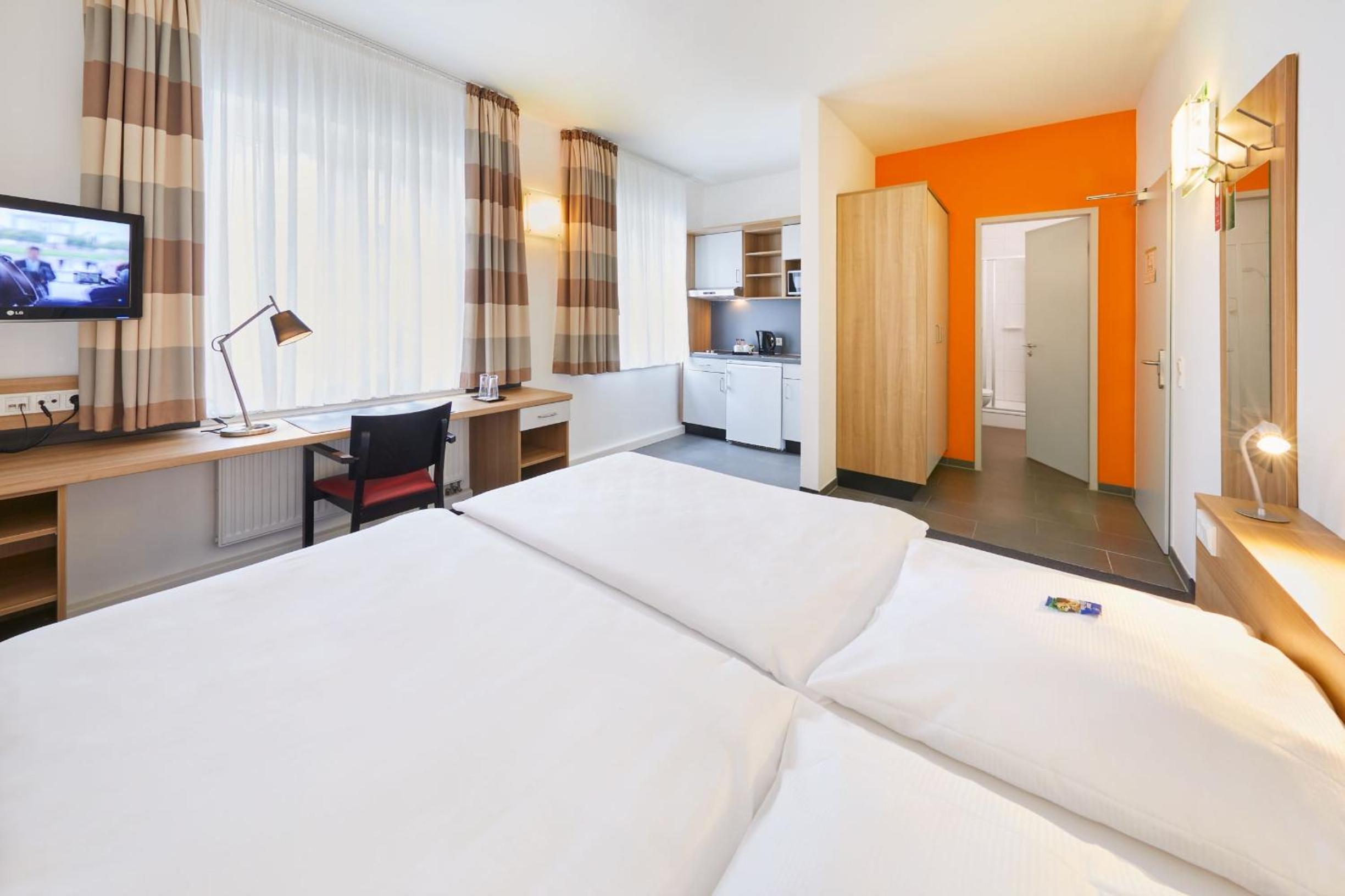 Superior Double Room with Kitchenette - Photo 1