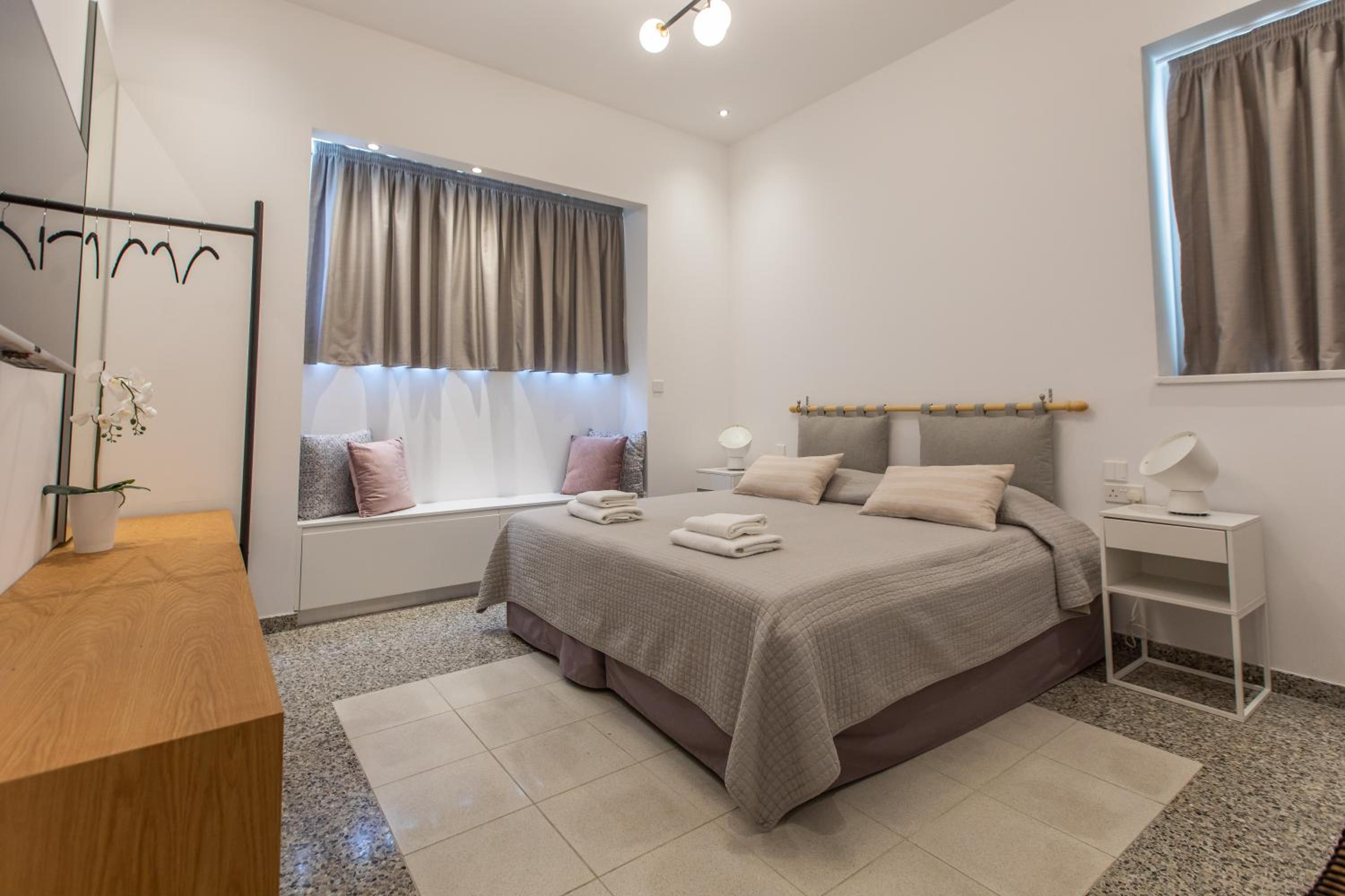 Large Double Room photo 1