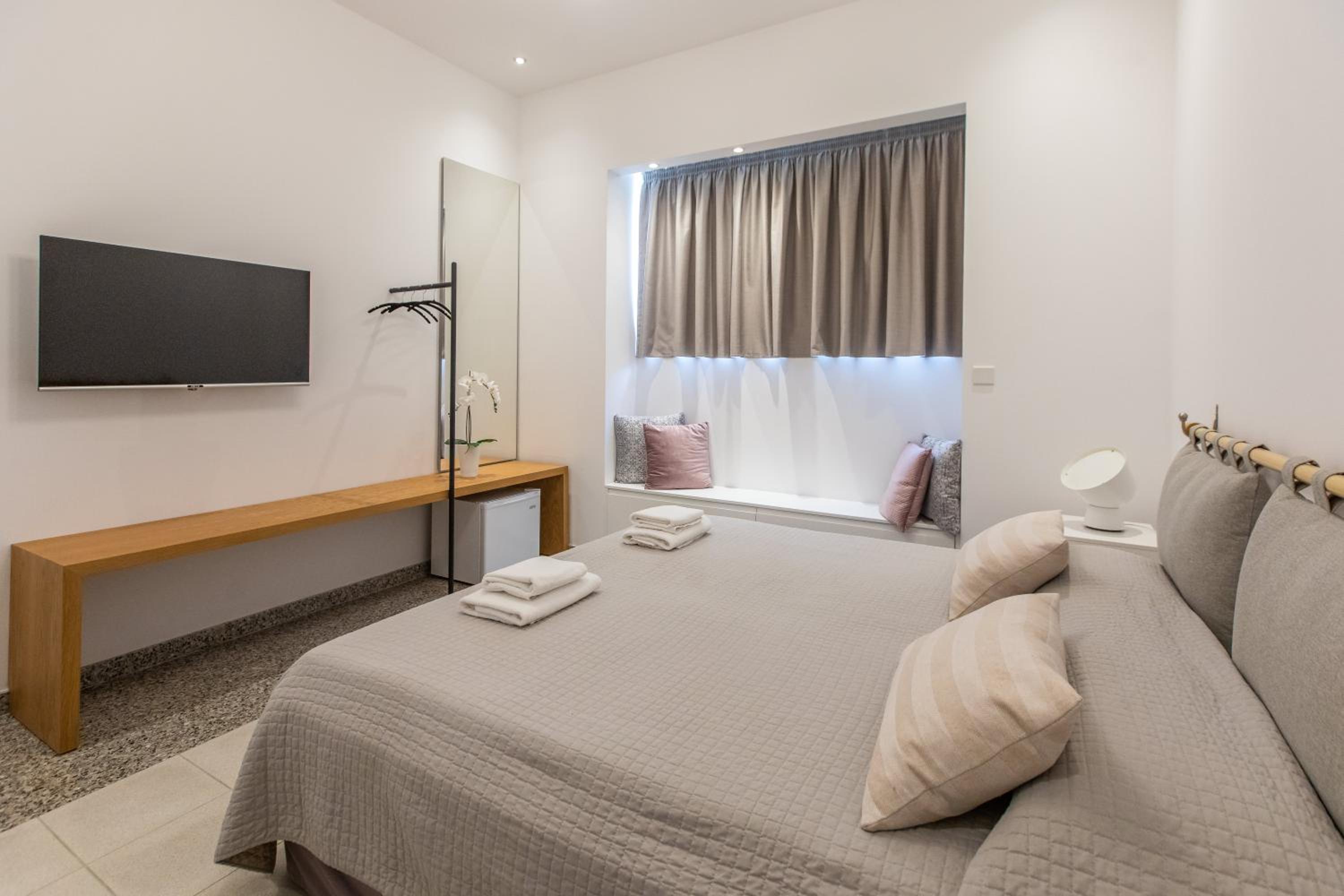 Large Double Room photo 2