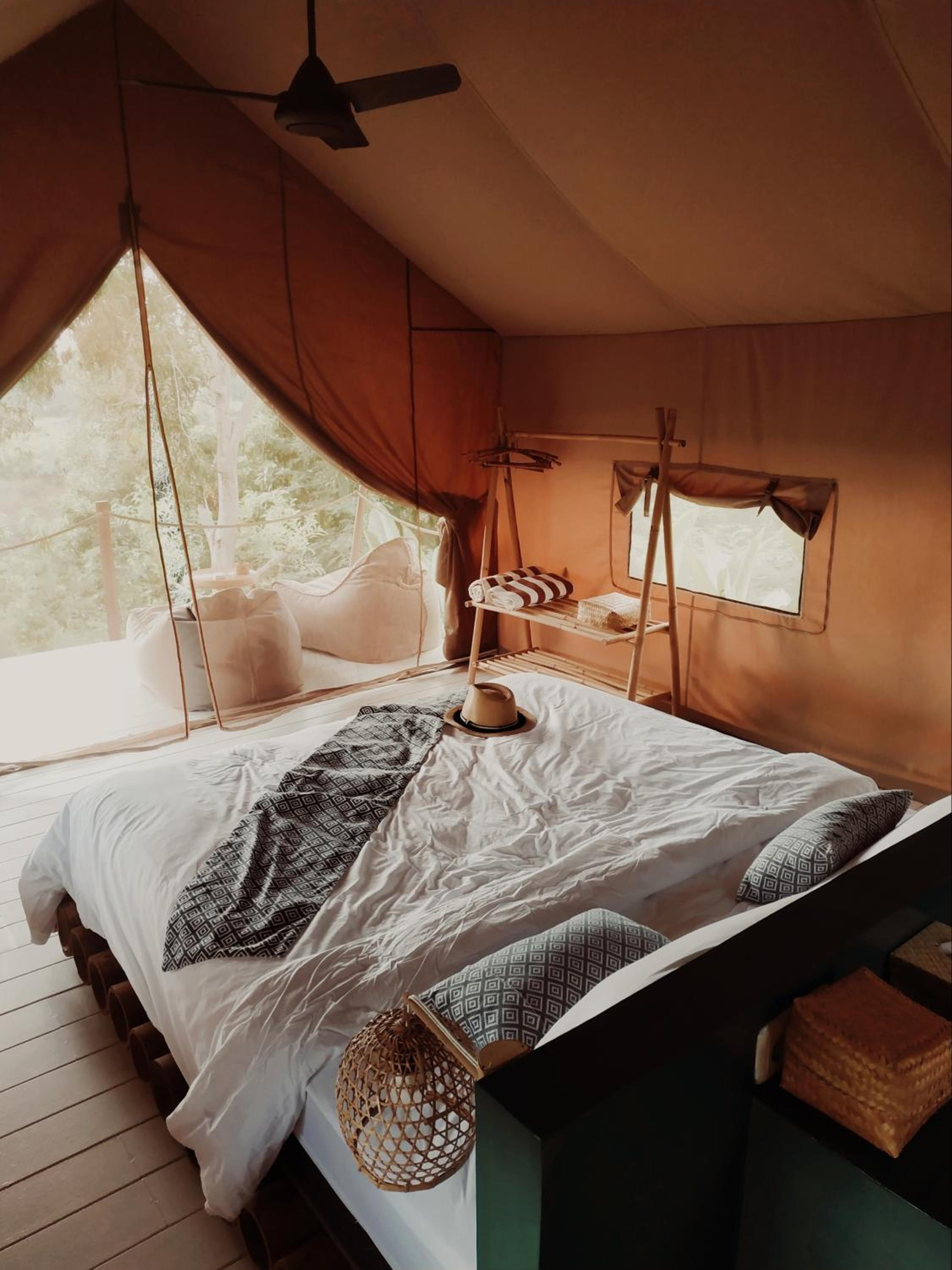 Tent with Garden view - Photo 4
