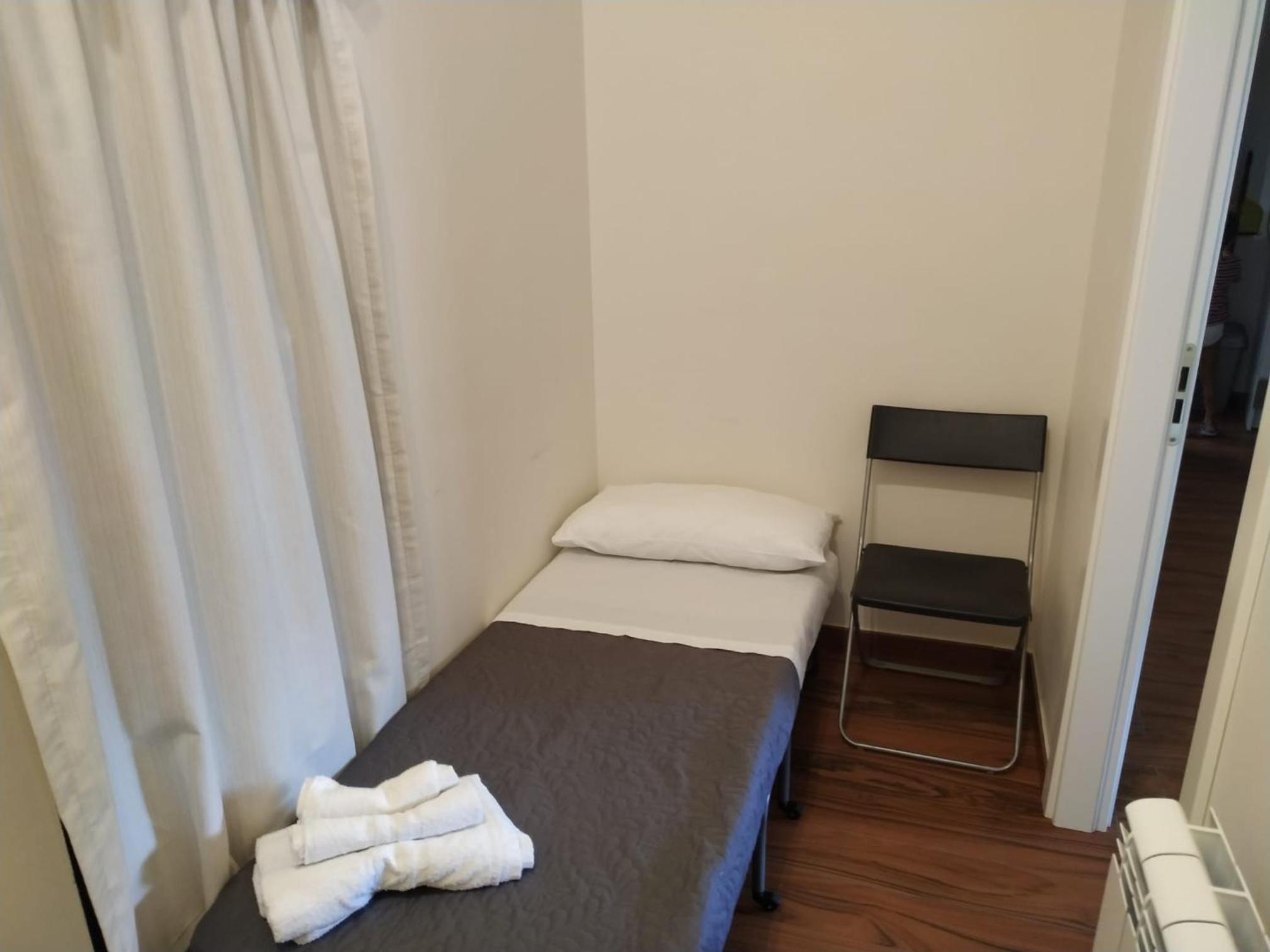 One-Bedroom House - Photo 7