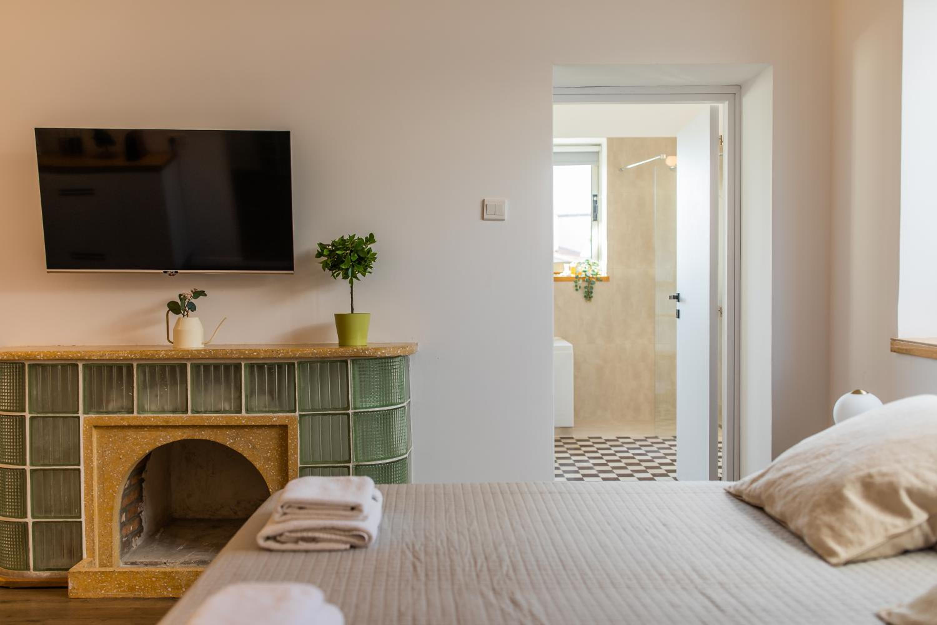King Suite with Spa Bath photo 1