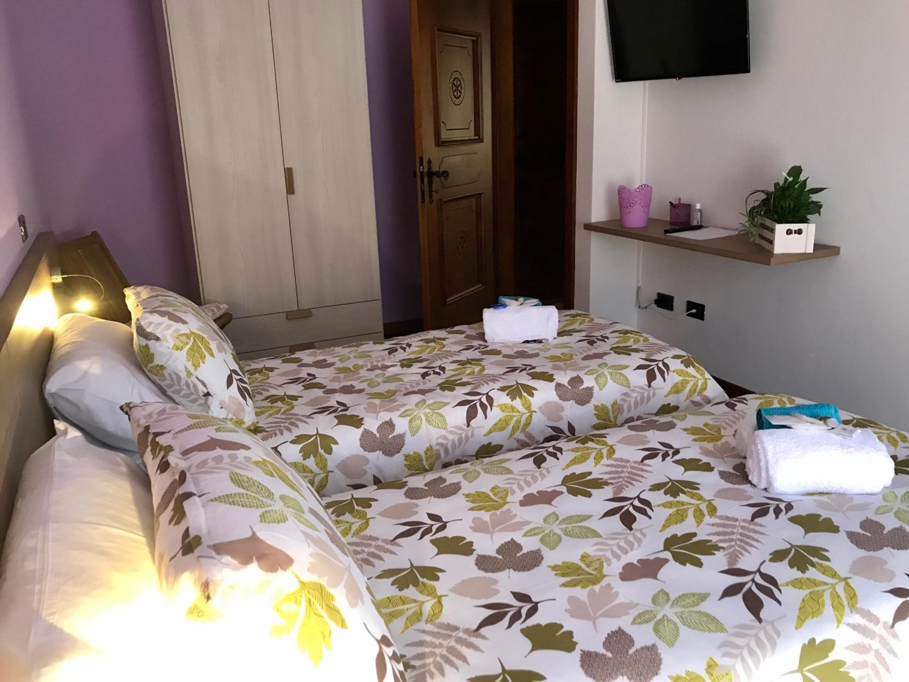 Double or Twin Room with Private Bathroom photo 1