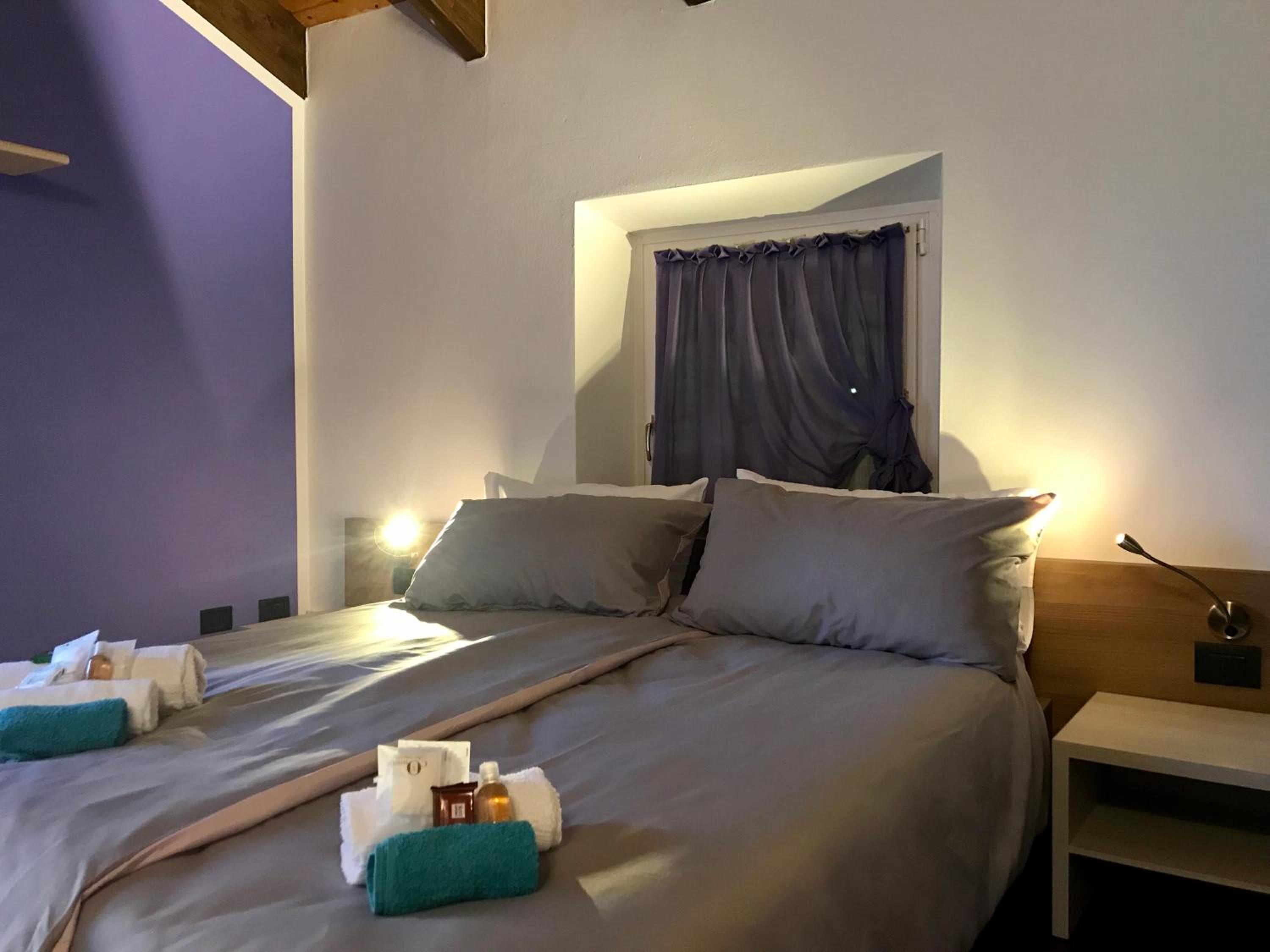 Double Room with Private Bathroom photo 1