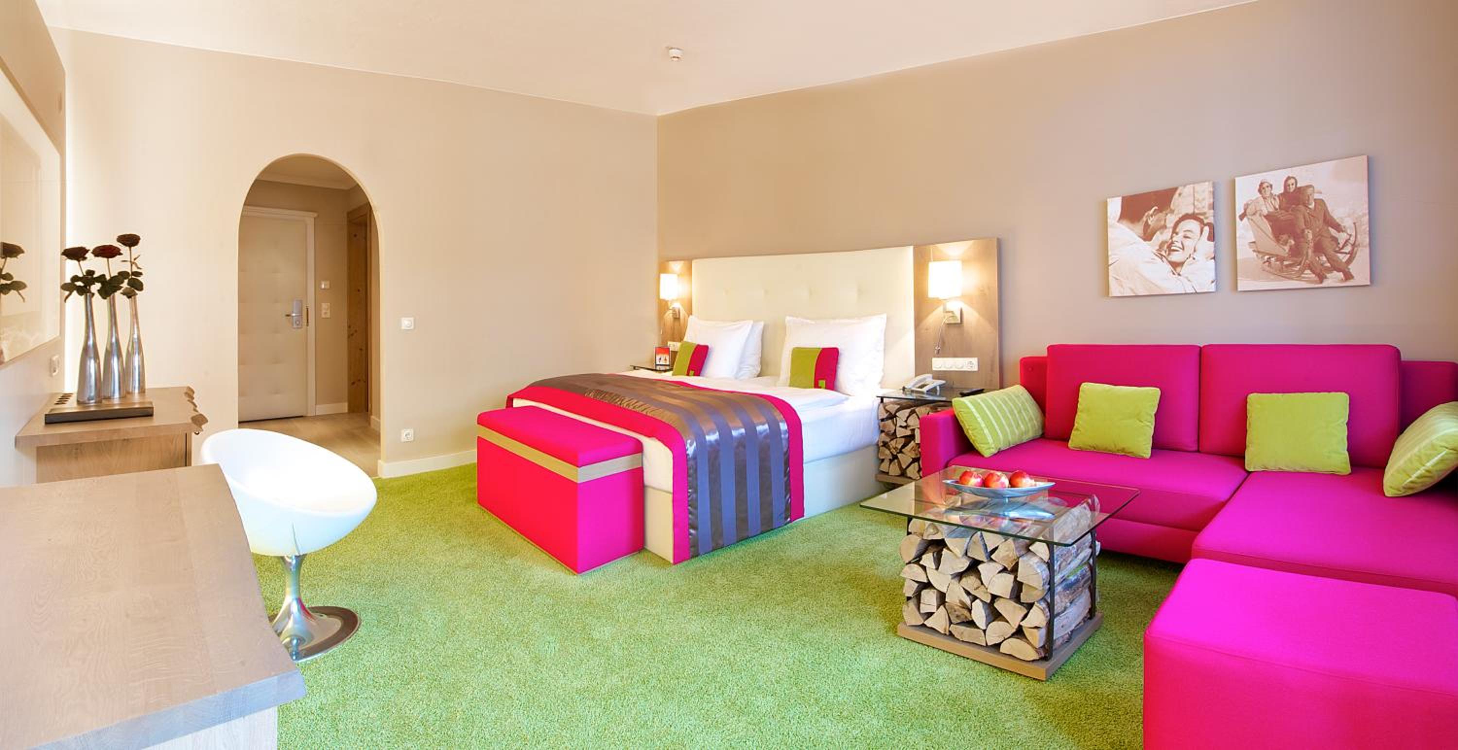 Modern Junior Suite with Balcony - Photo 5