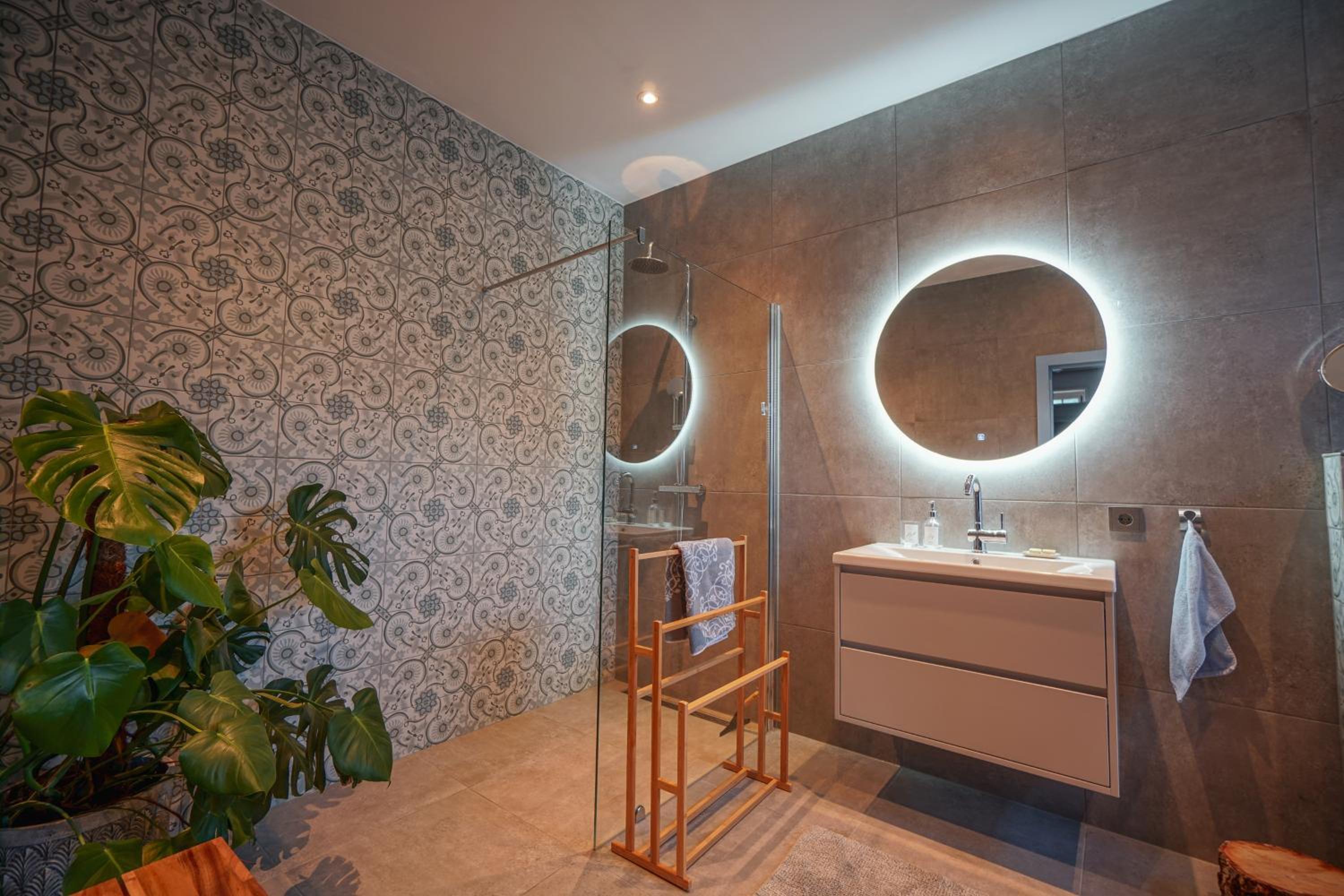 Double Room with Private Bathroom - Photo 7