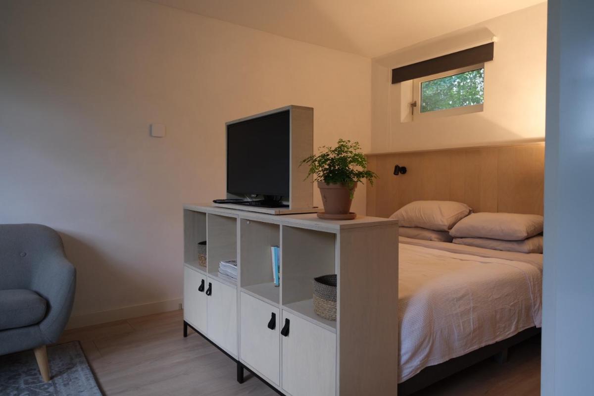 Double Room with Private Bathroom photo 2