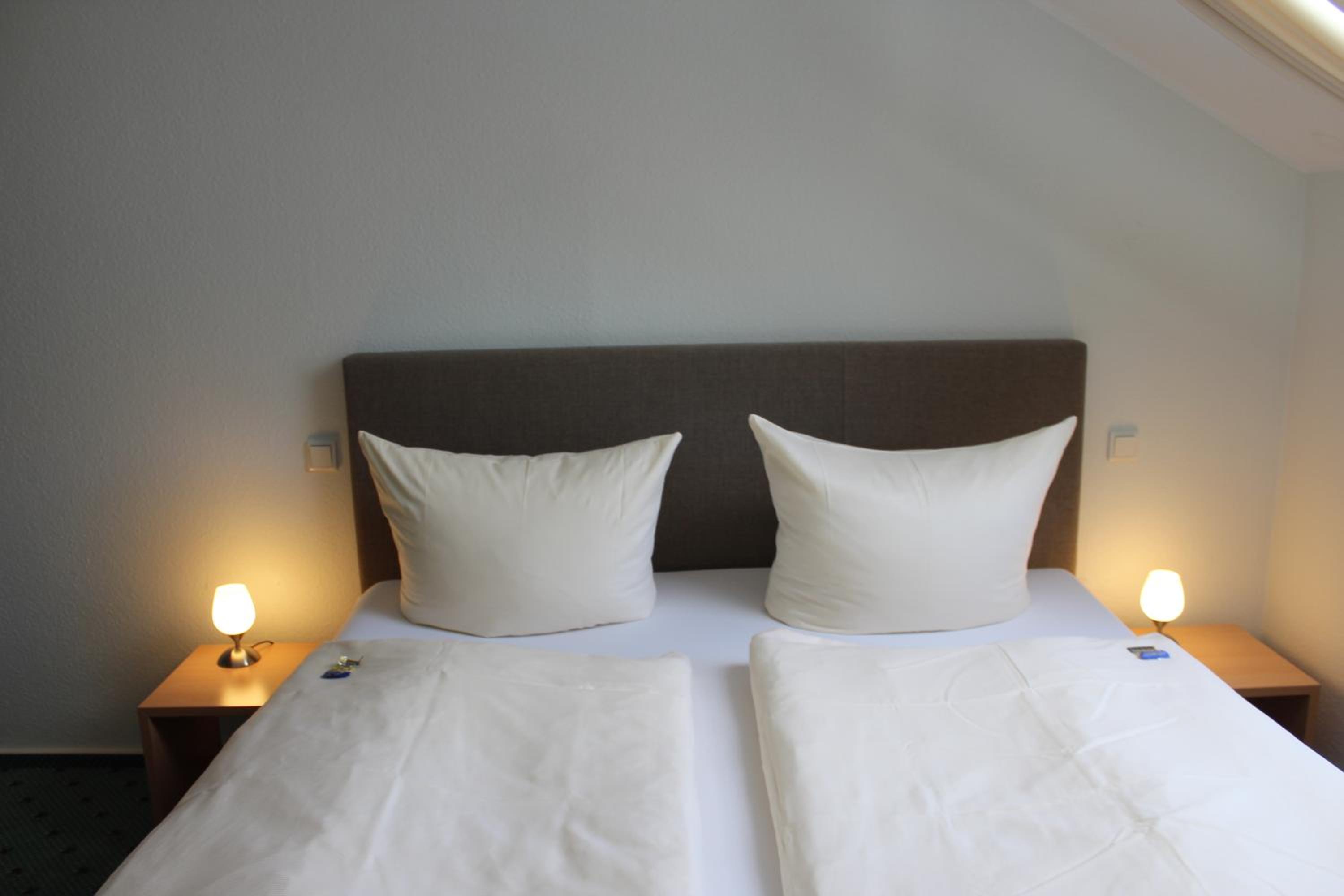 Double Room - Photo 5