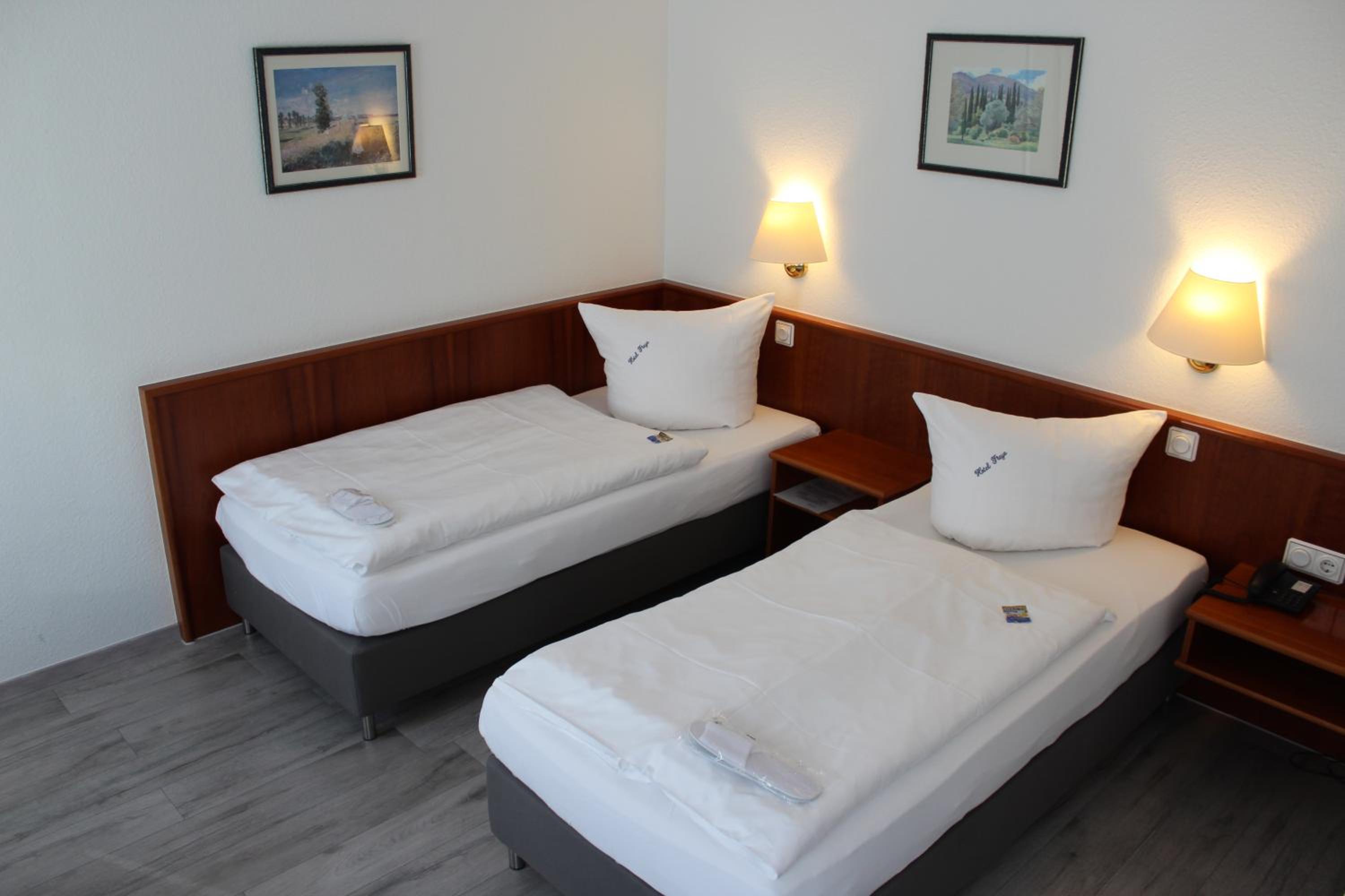 Double Room - Photo 3