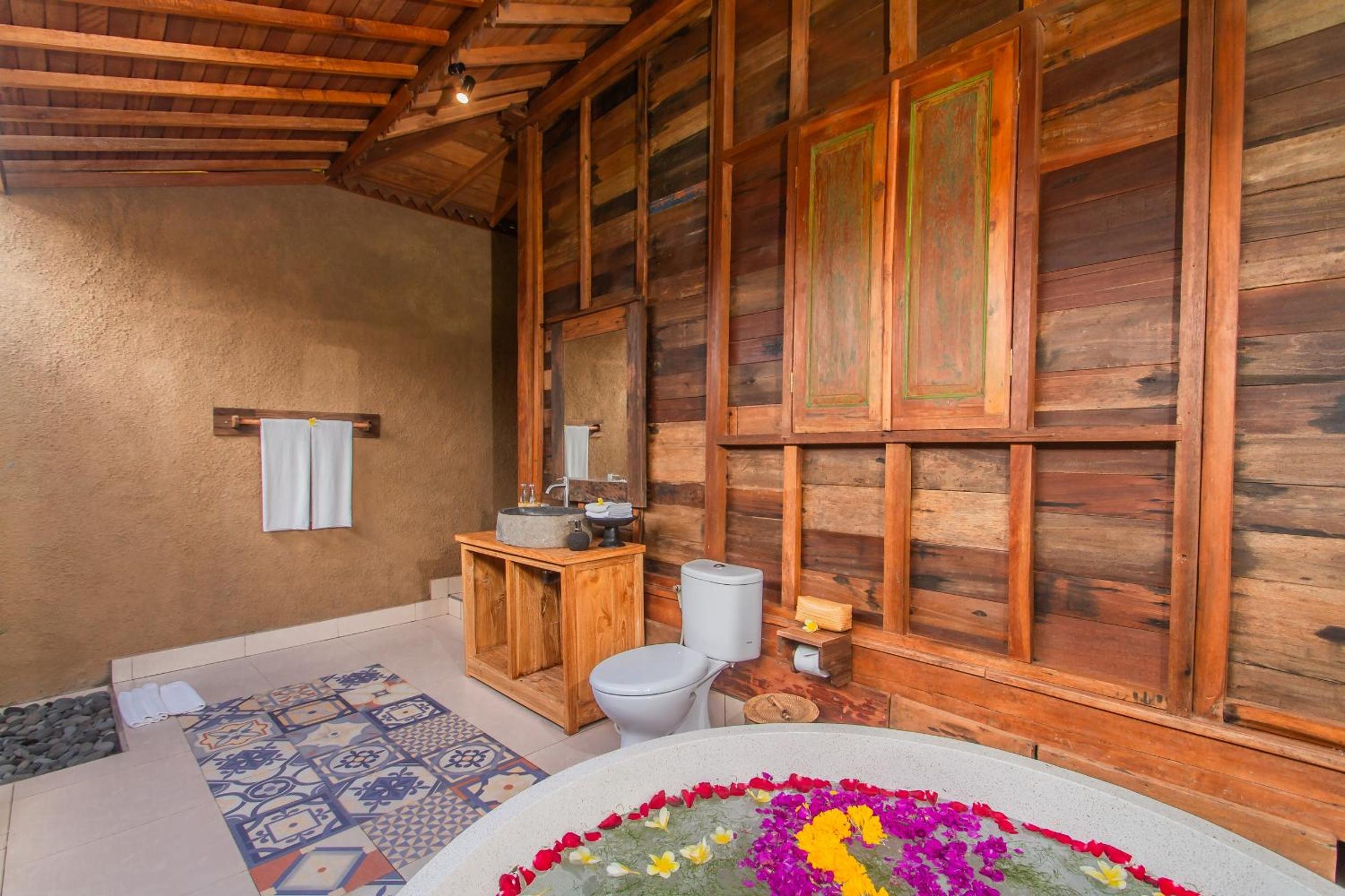 One-Bedroom Villa with Free Daily Afternoon Tea - Photo 16