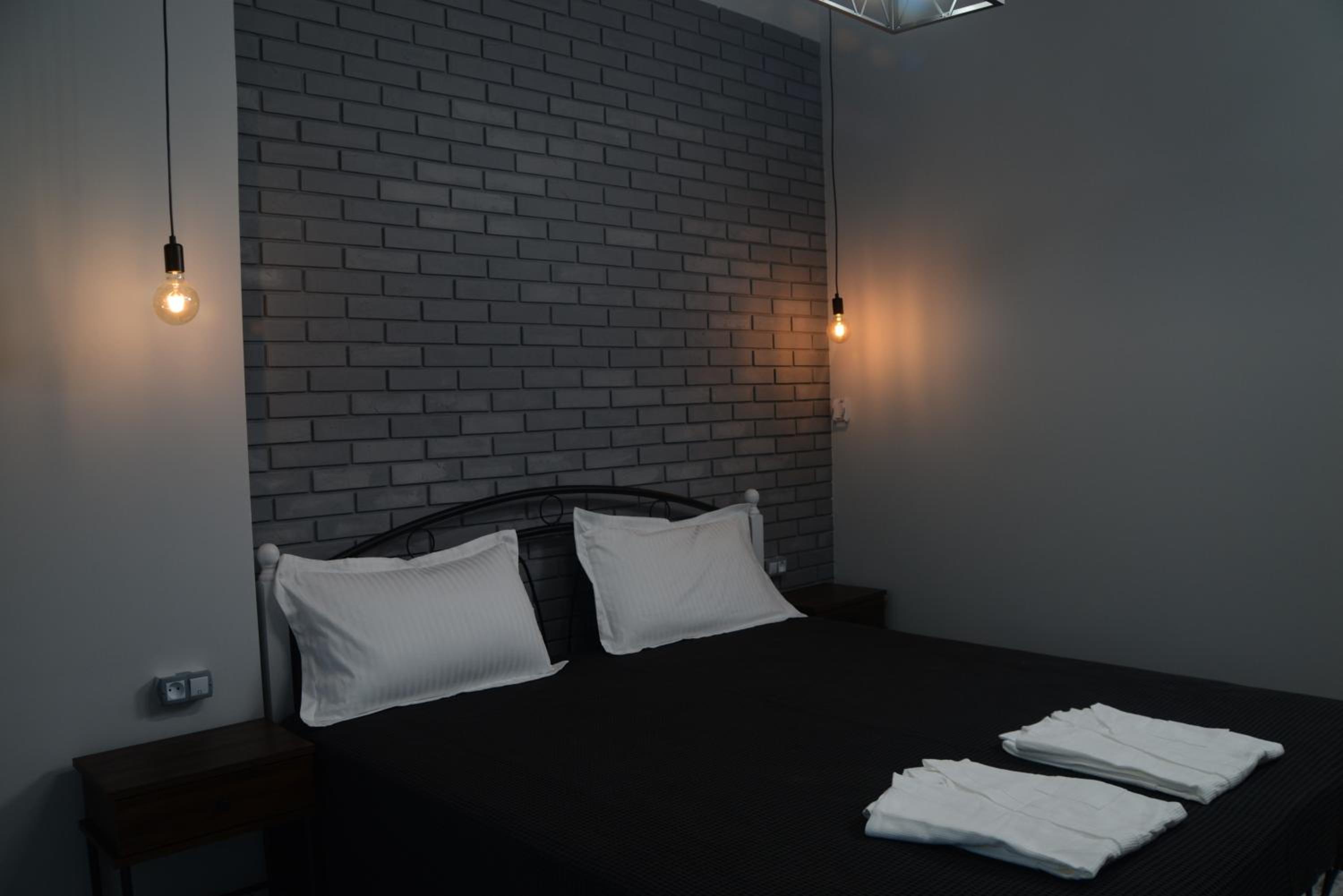 Twin Room - Photo 6