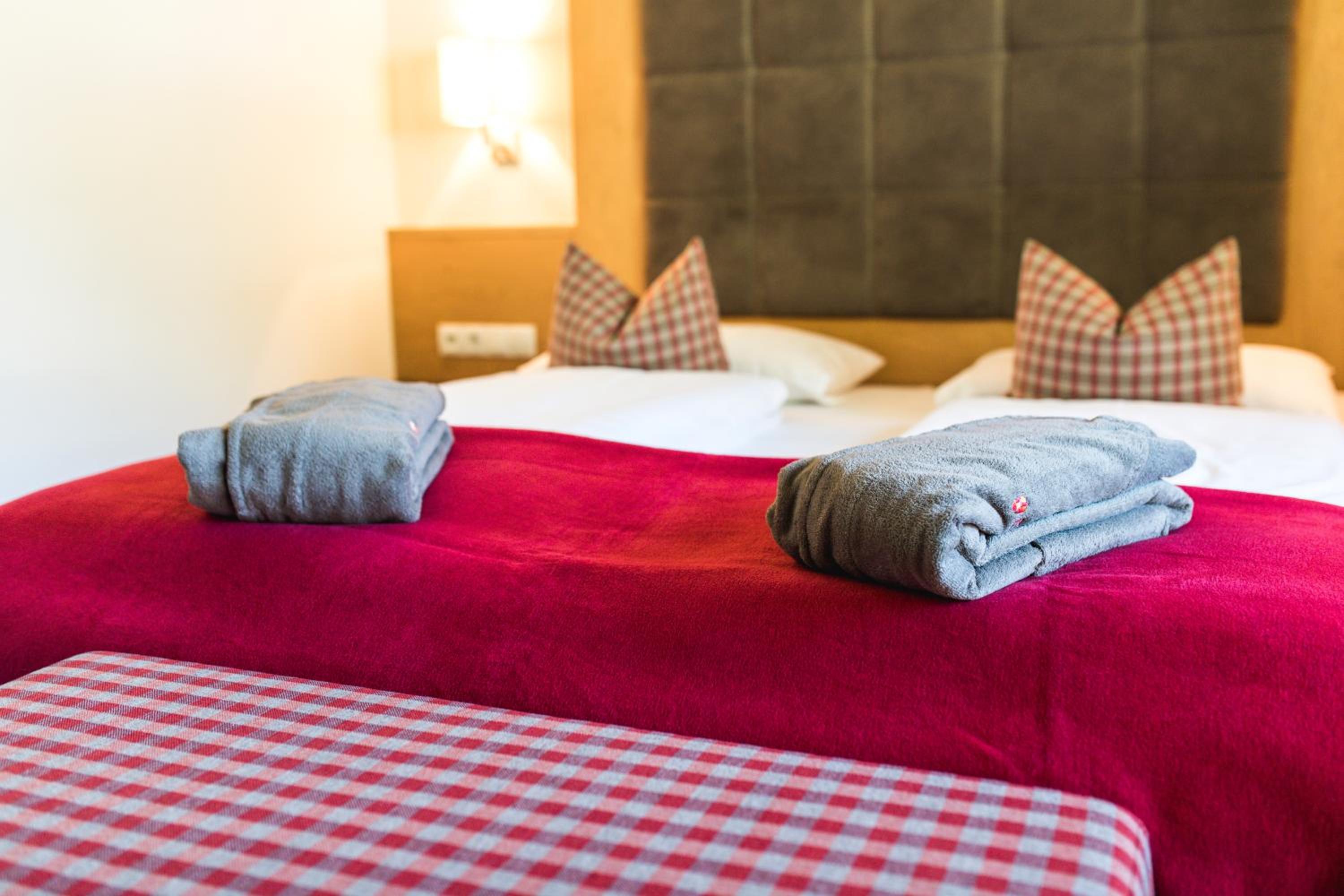 Standard Double or Twin Room with Street View - Photo 5